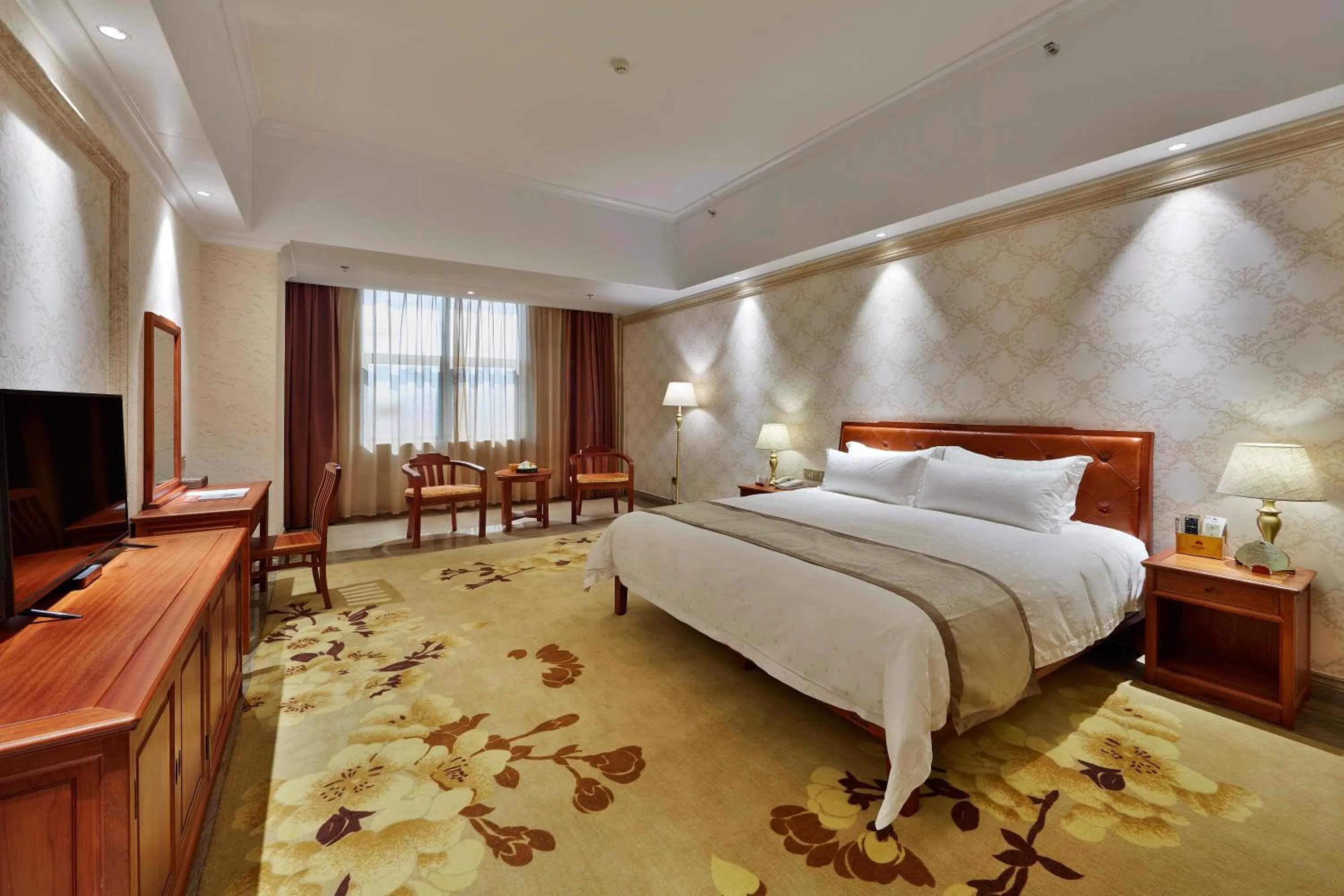 Two-Bedroom Suite in Mei Zhou Guset Hotel