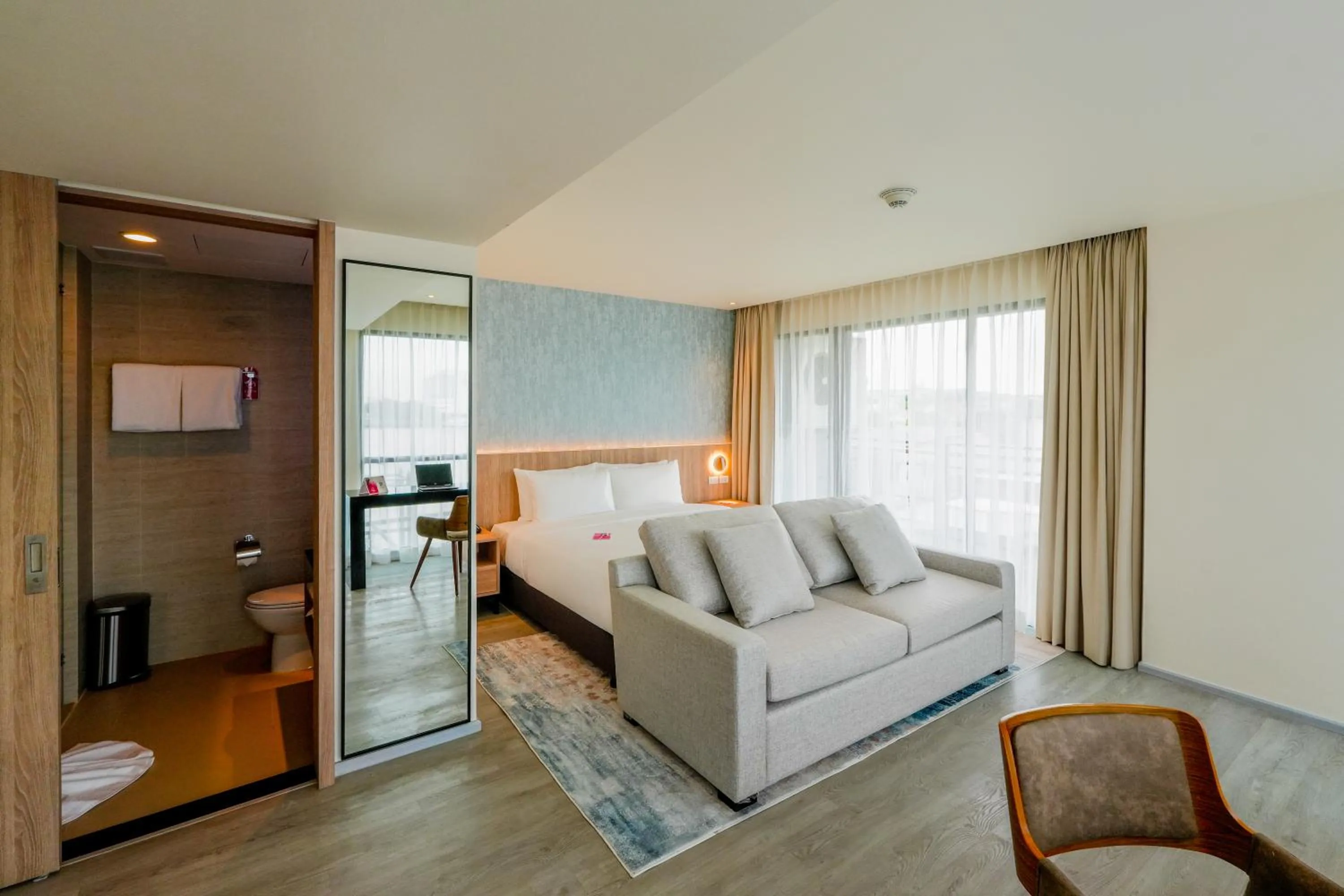Suite with River View in GLOW Bangkok Riverside