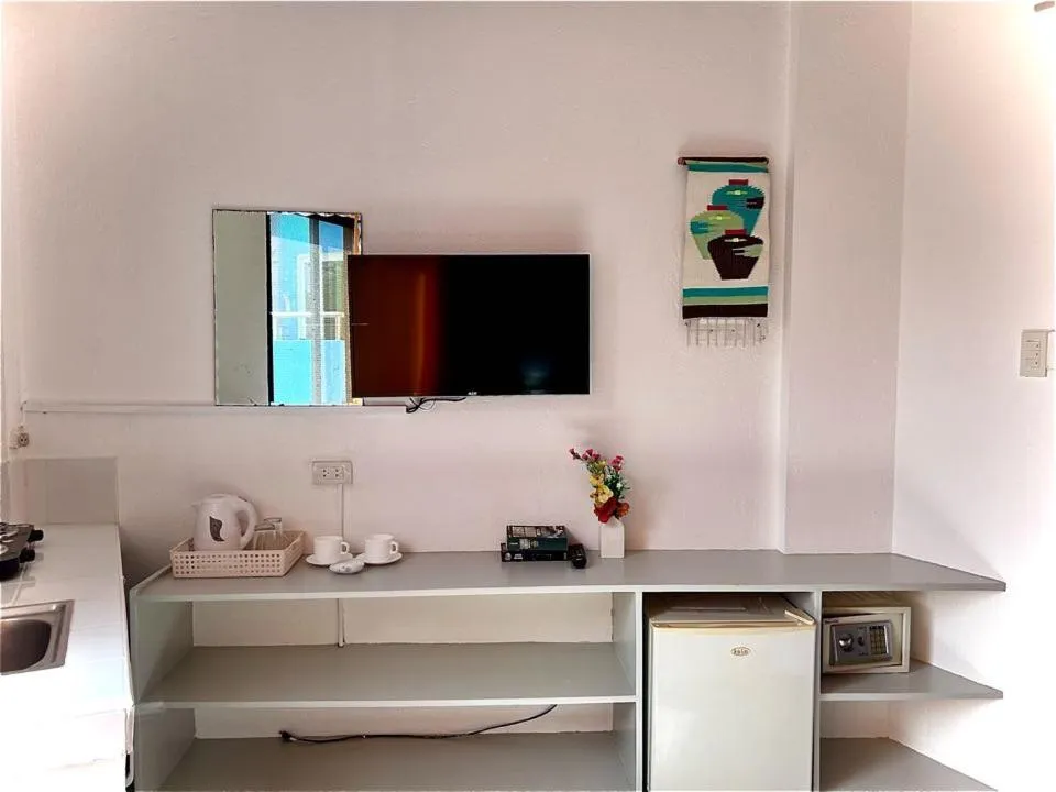 Deluxe Double Room - single occupancy in Moonlight Breeze Inn Boracay