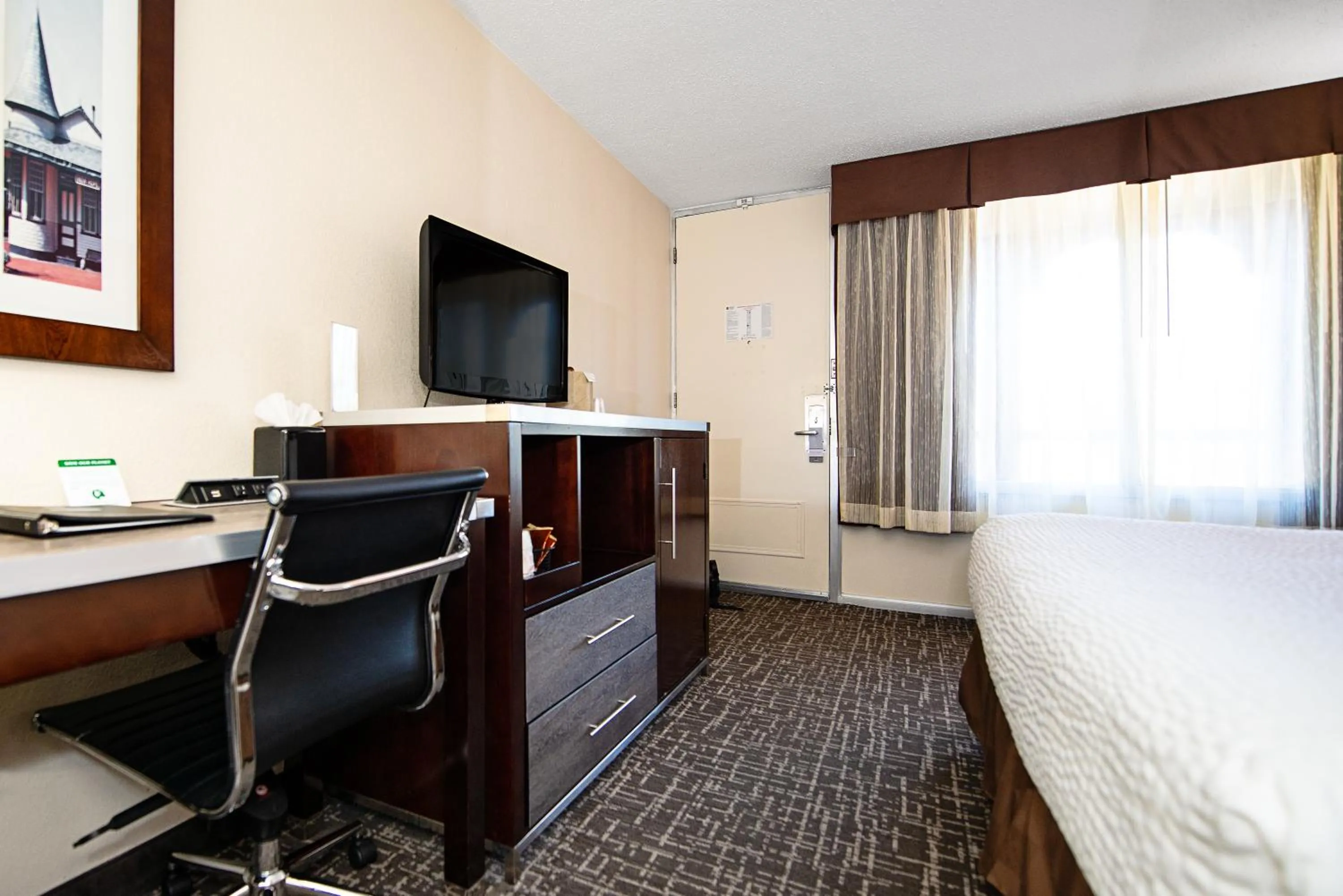 King Room - Disability Access in New Hope Inn & Suites