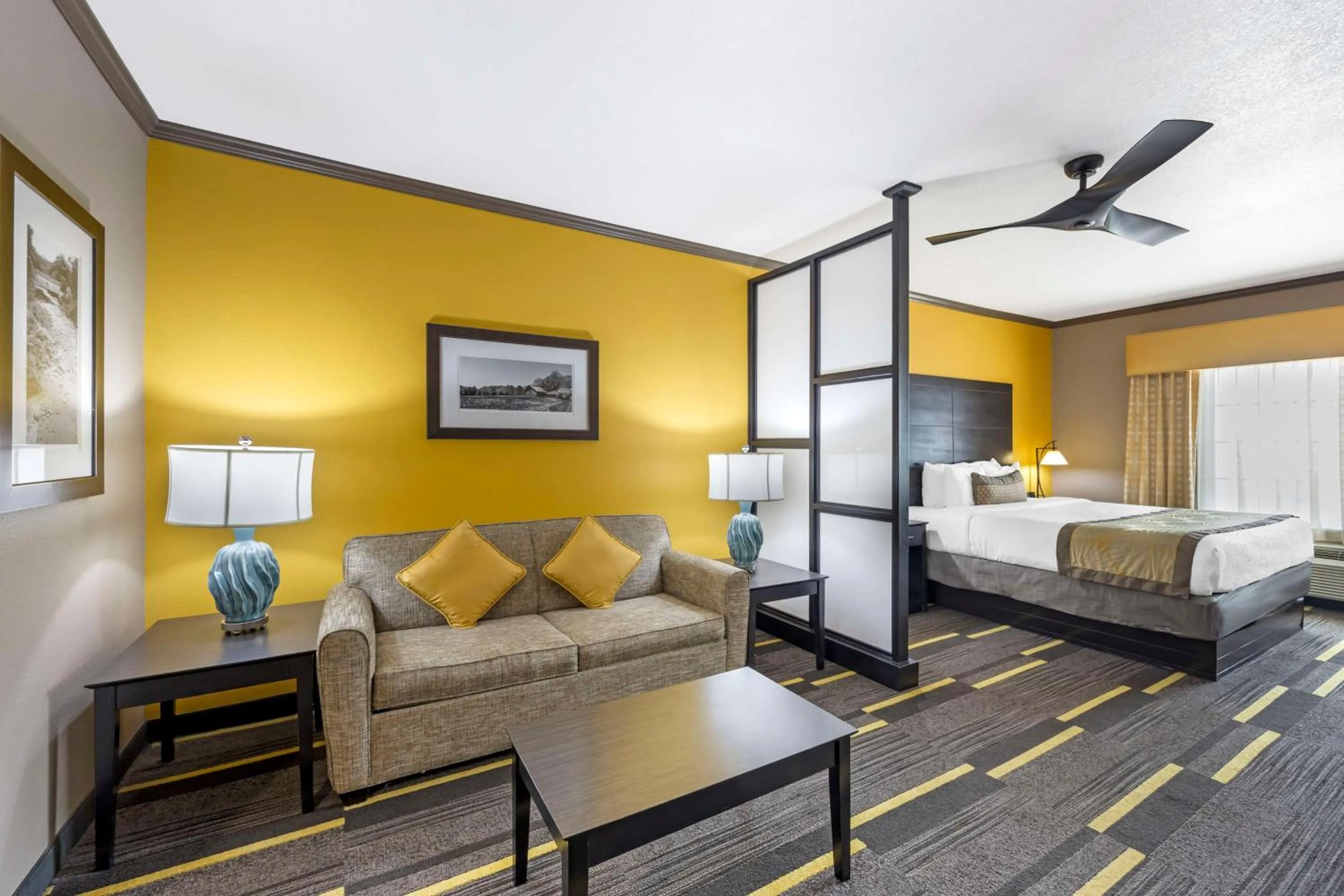 King Suite with One King Bed and Sofa Bed - Non-Smoking in Best Western Plus Emerald Inn & Suites