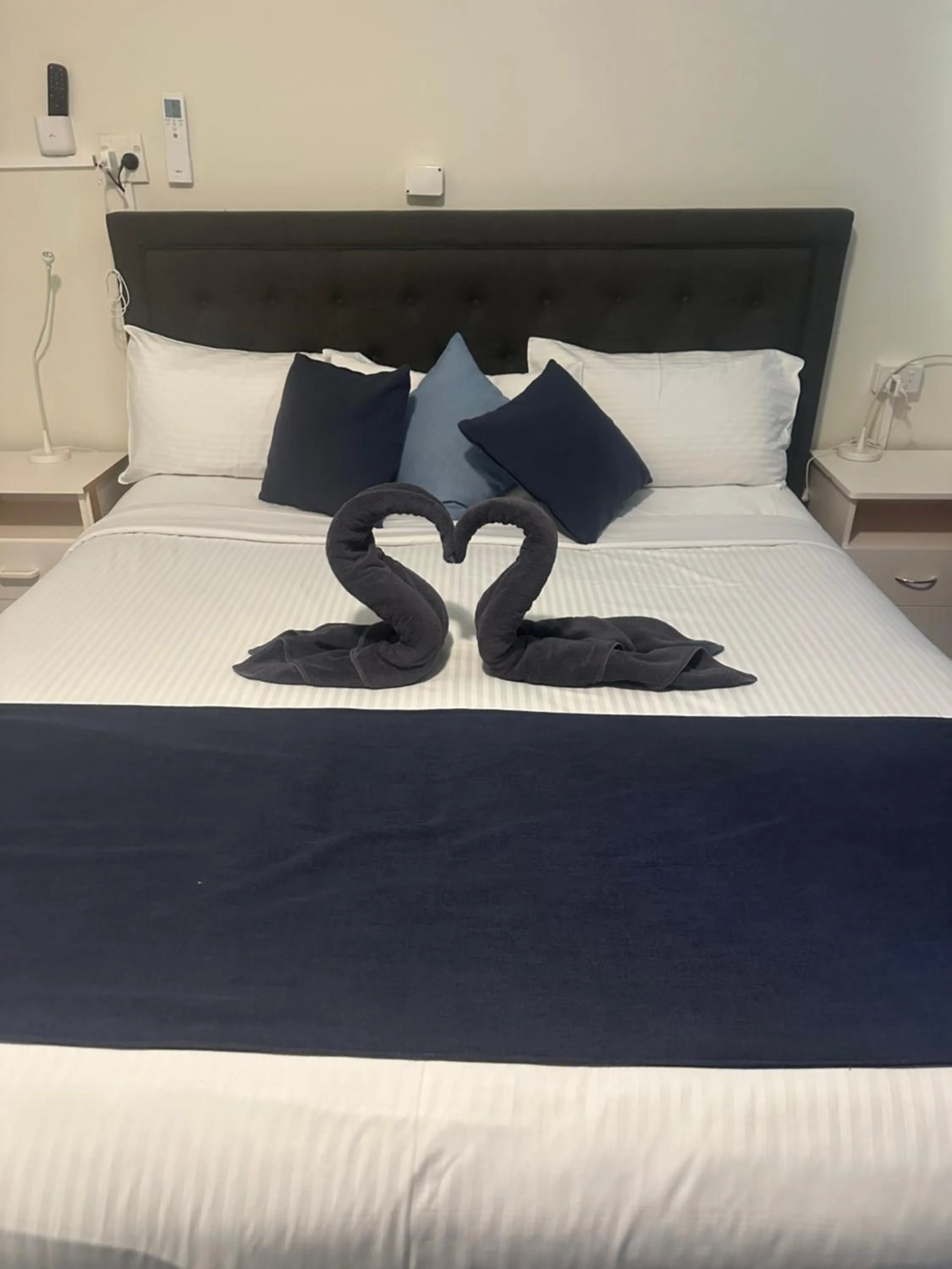 Two-Bedroom Apartment (Non Pet Friendly Room) in Memphis Motor Inn- UNDER NEW MANAGEMENT