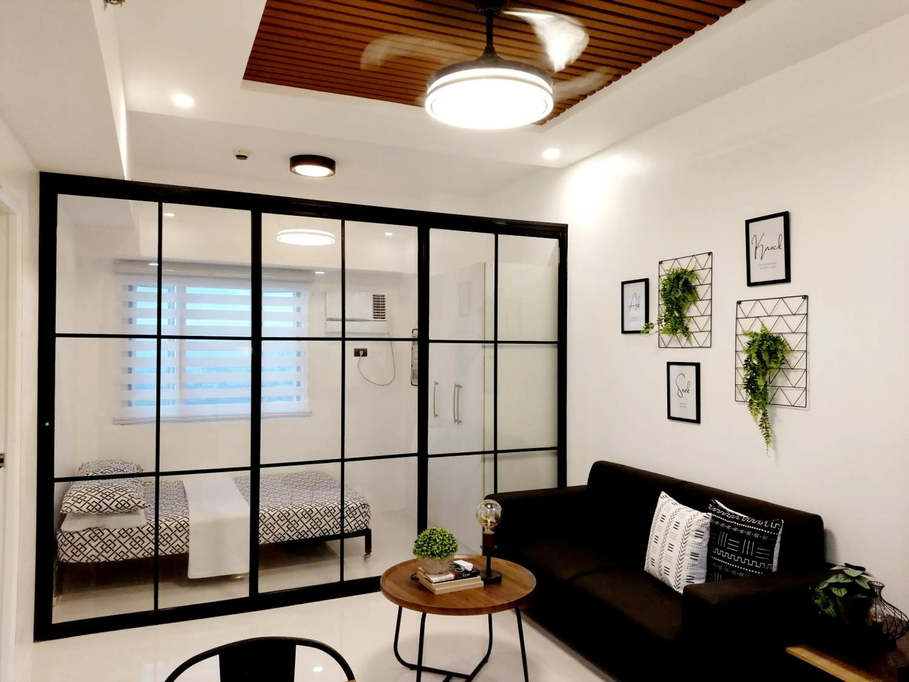 Two-Bedroom Apartment in Condo Studio Luxe in Princeton Residences