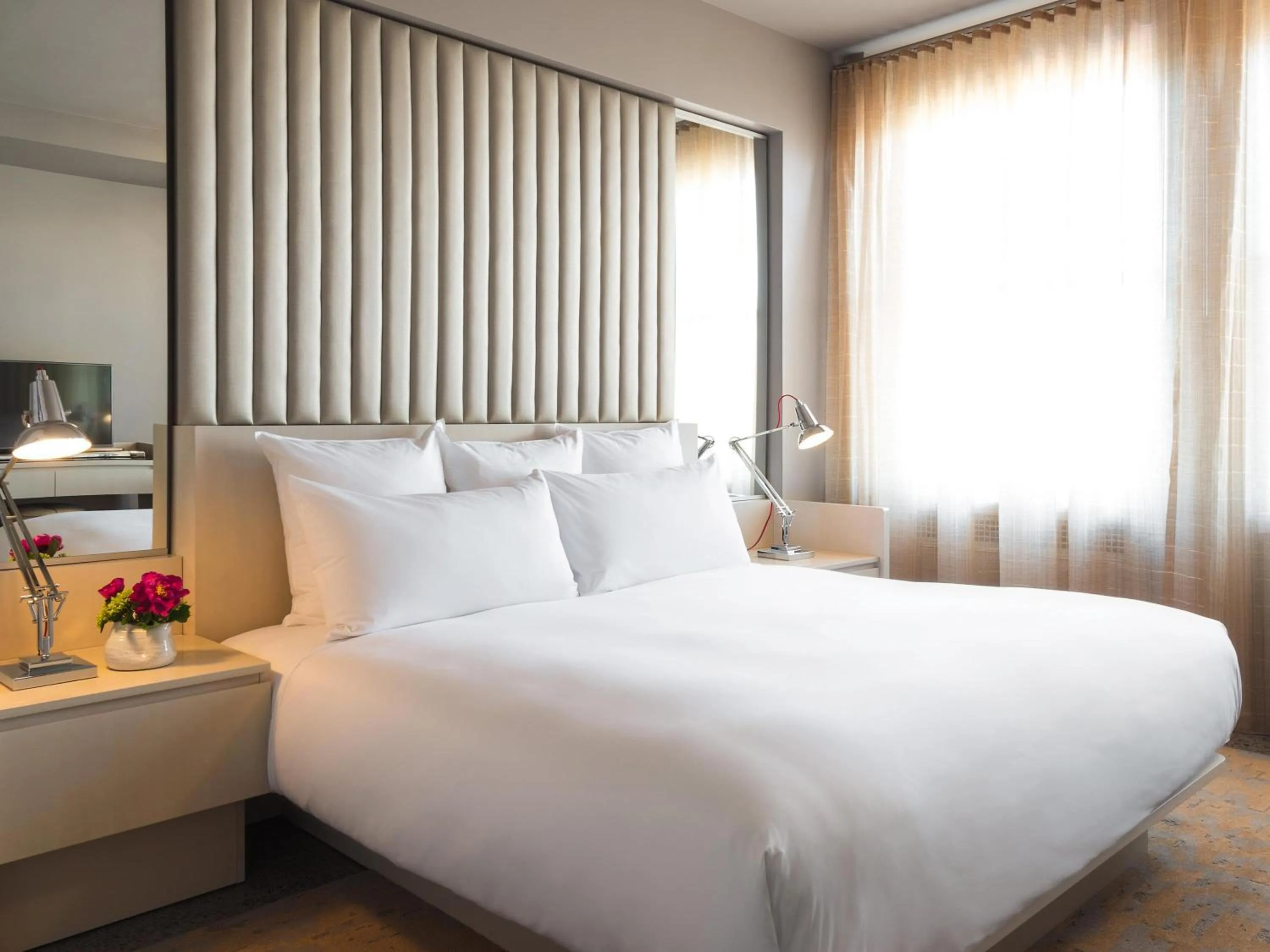 Luxury King Room in 21c Museum Hotel Durham