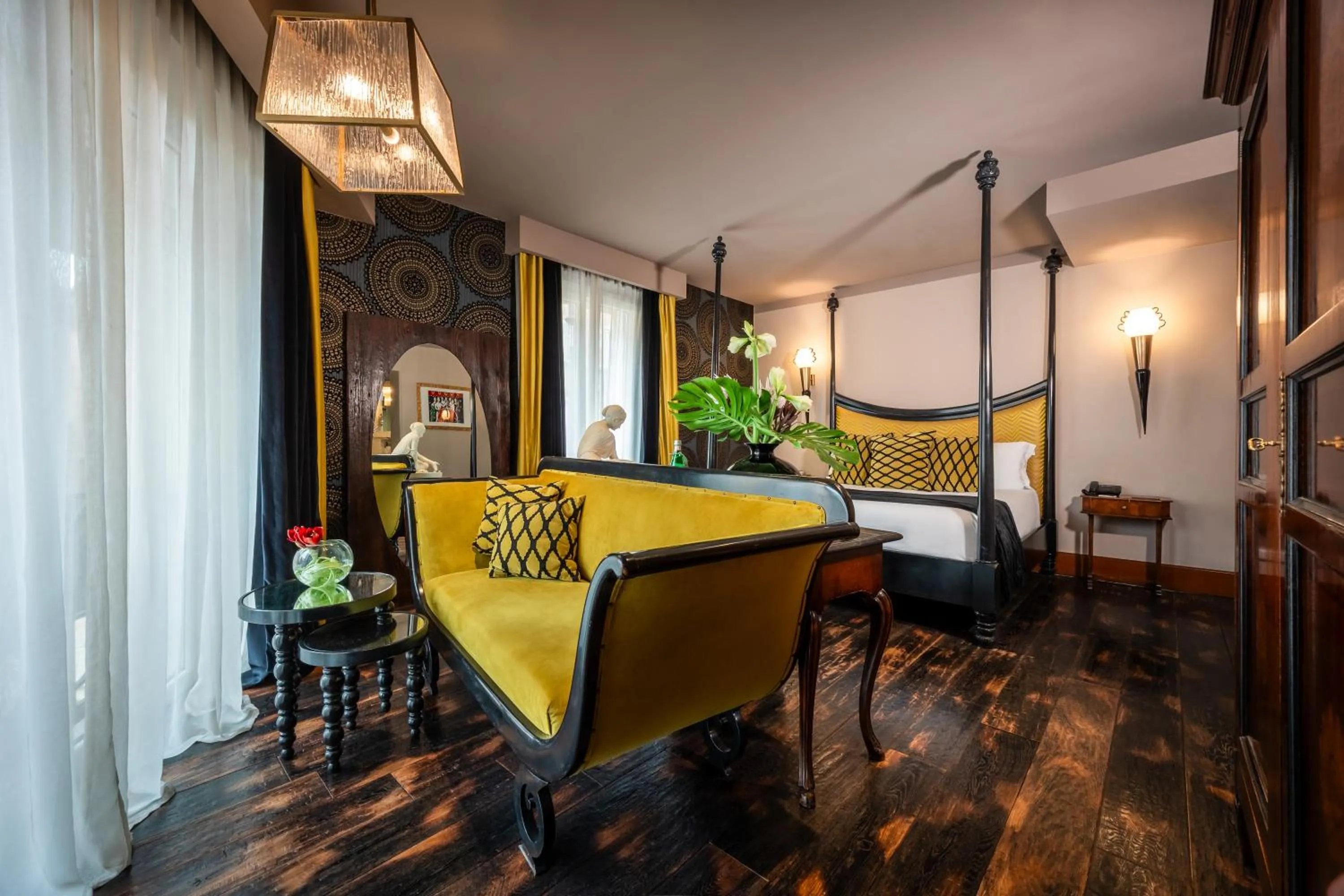 Suite with City View in HT6 Hotel Roma