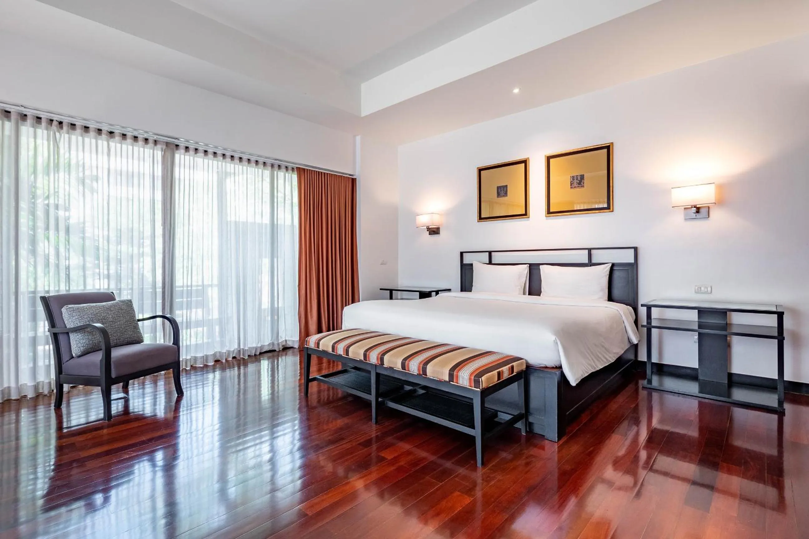 Deluxe Studio in Luxe Residence