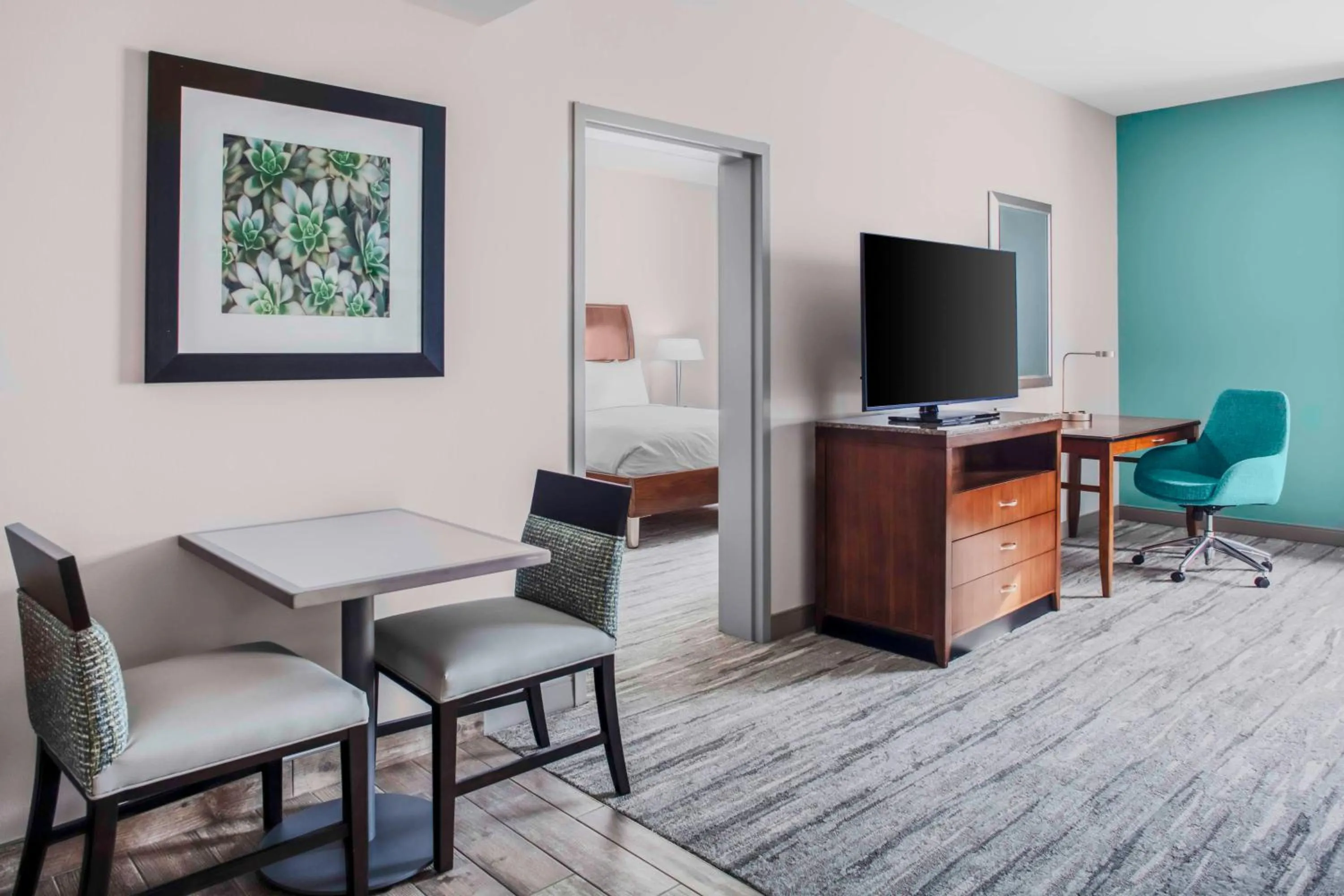 One-Bedroom King Suite in Hilton Garden Inn Charleston / Mt. Pleasant