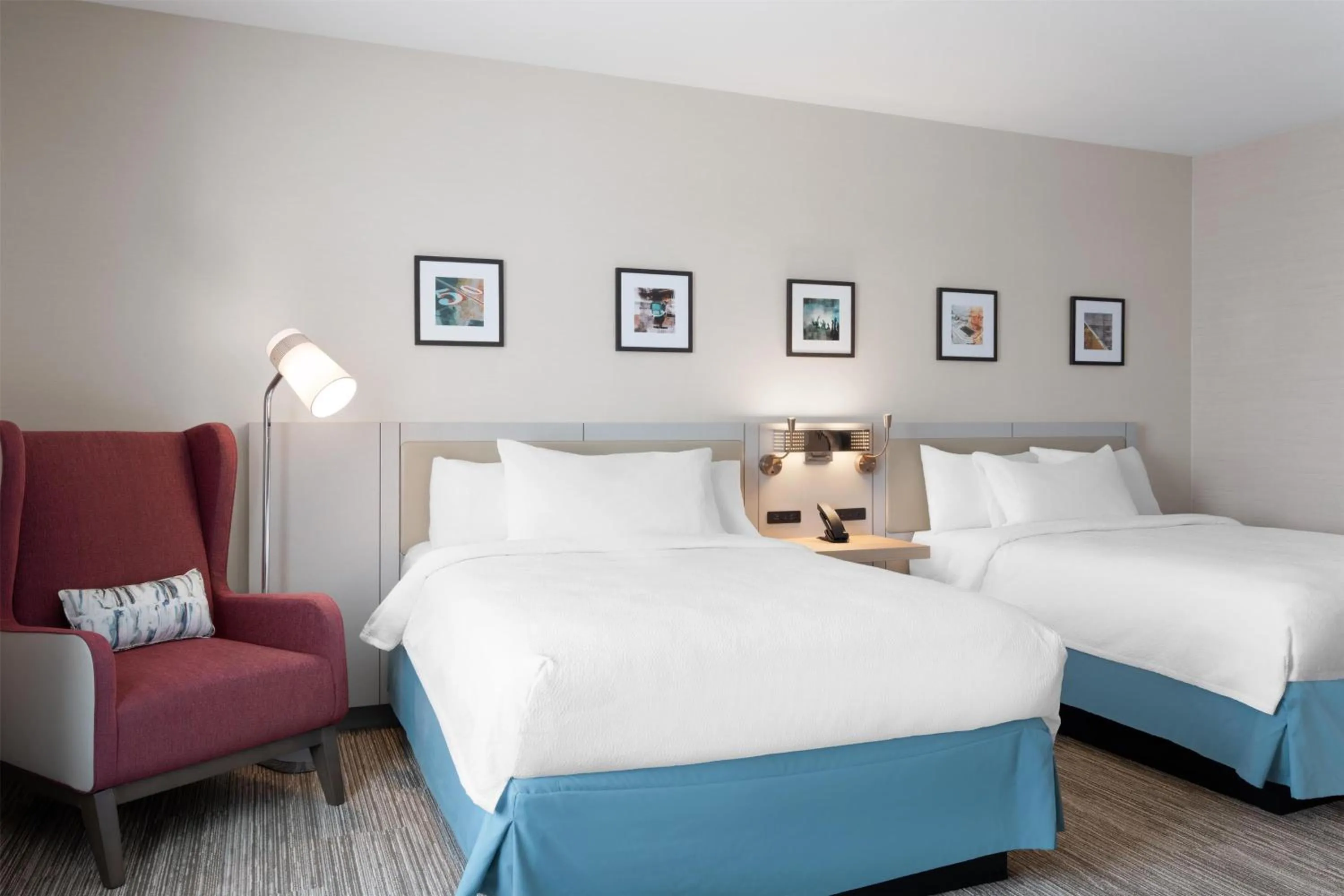 Queen Room with Two Queen Beds and Bath Tub - Disability Access in Hilton Garden Inn Austin Central