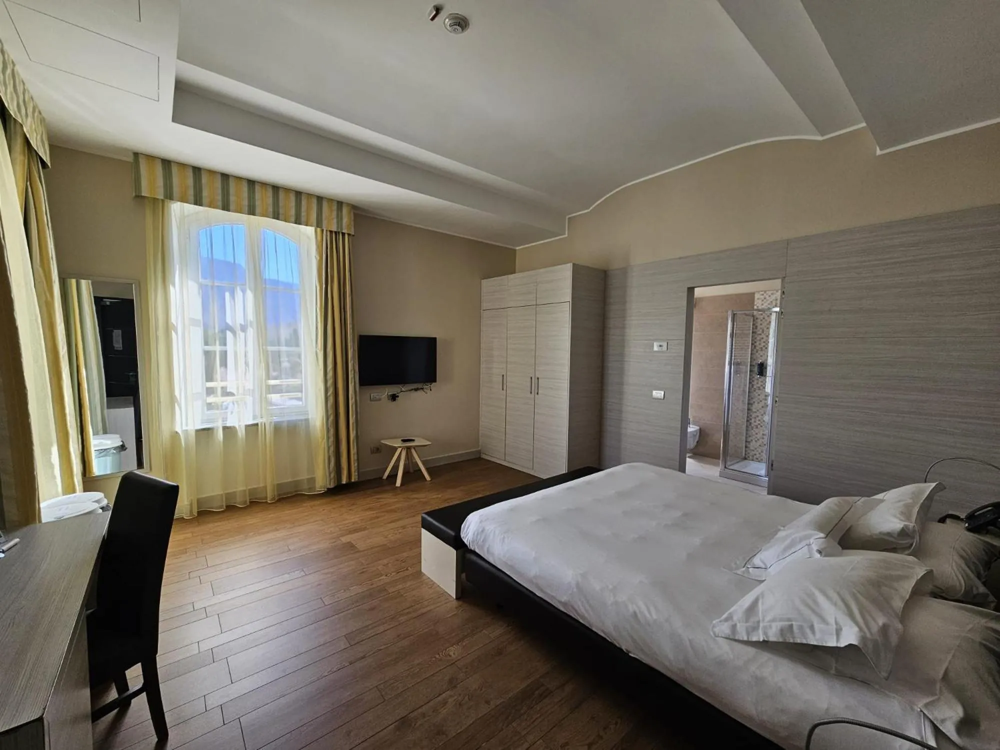 Double Room with Street View in Hotel Griso Collection