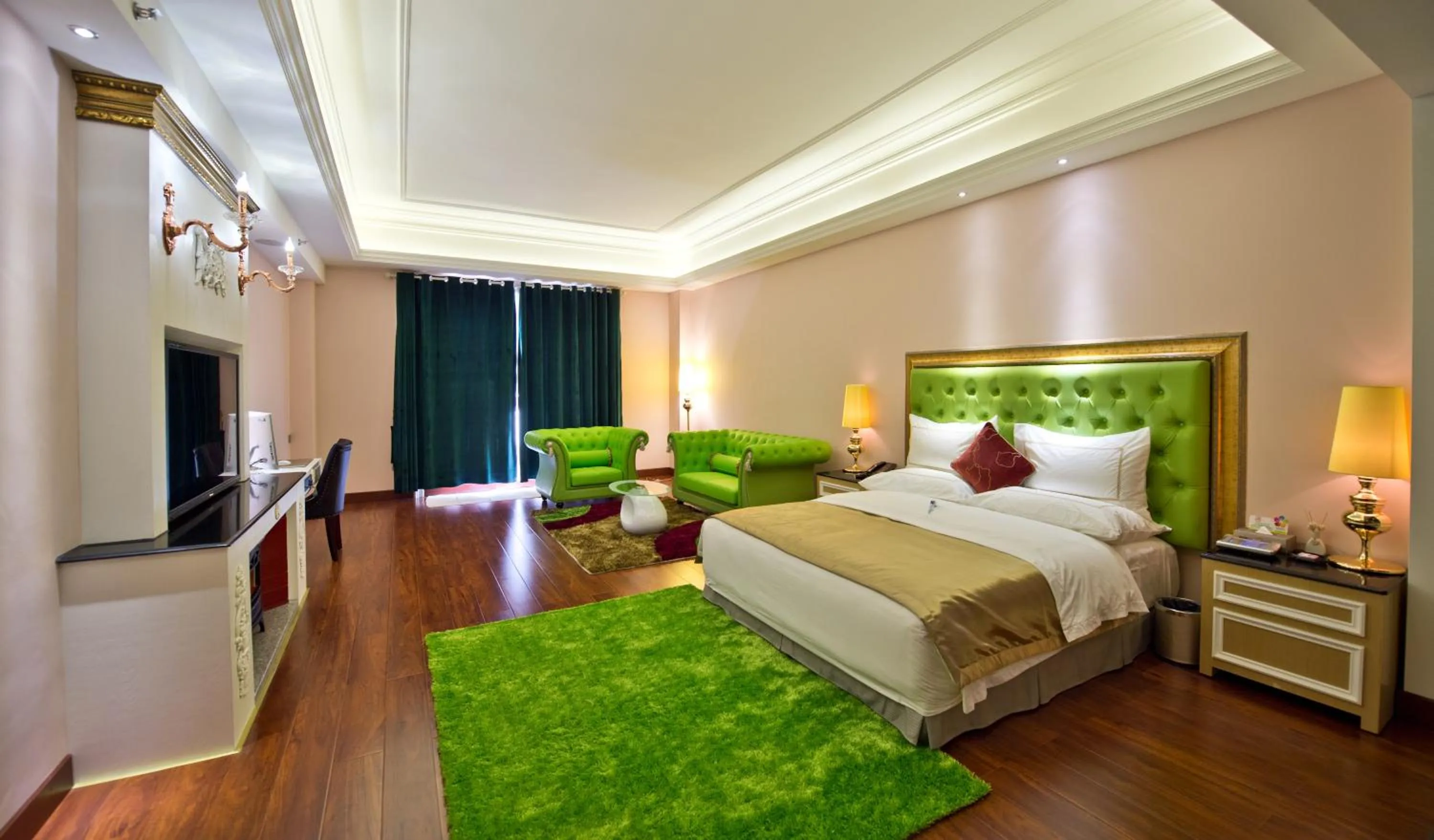 Business Suite in The Royal Pinnacle Hotel