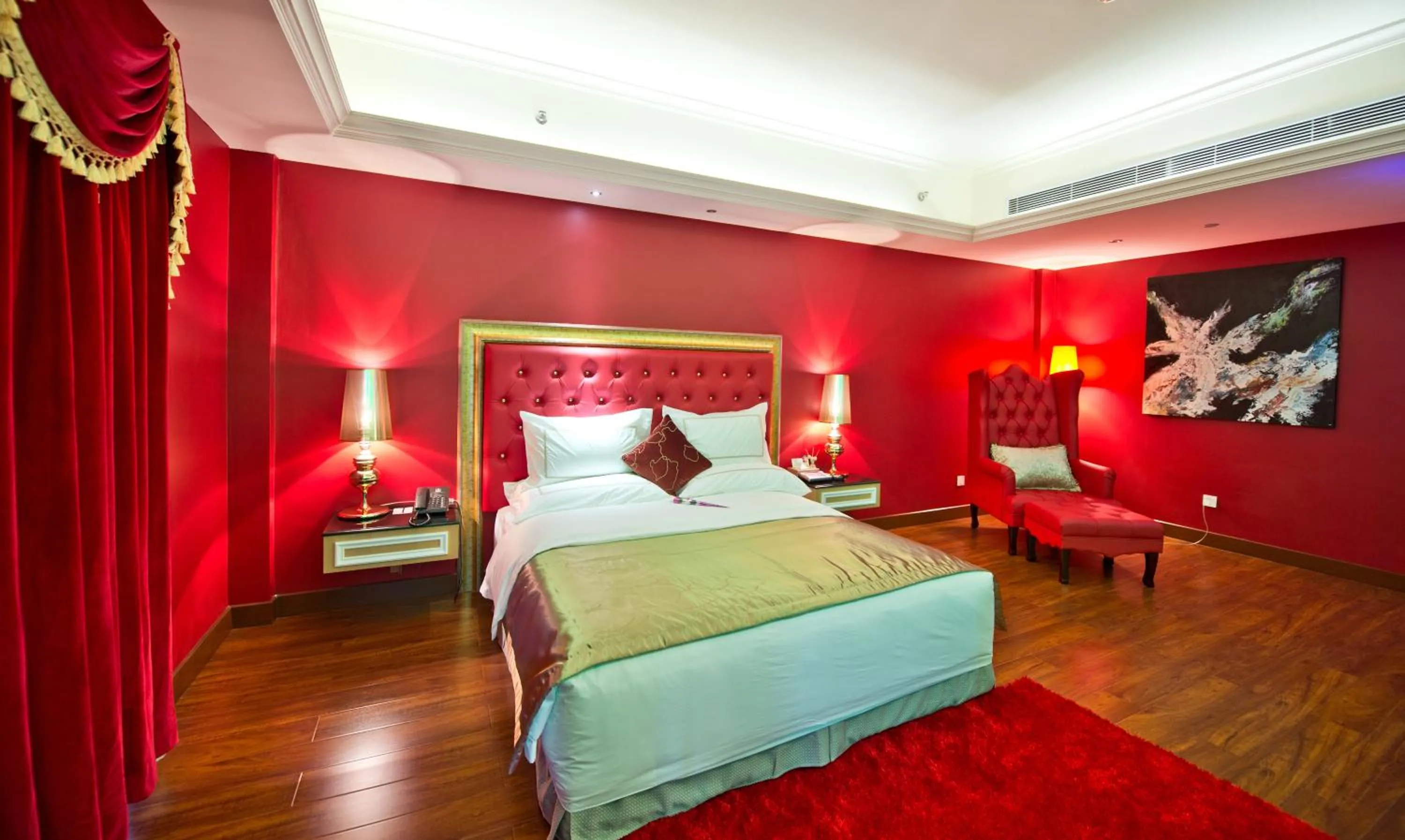 King Suite C in The Royal Pinnacle Hotel