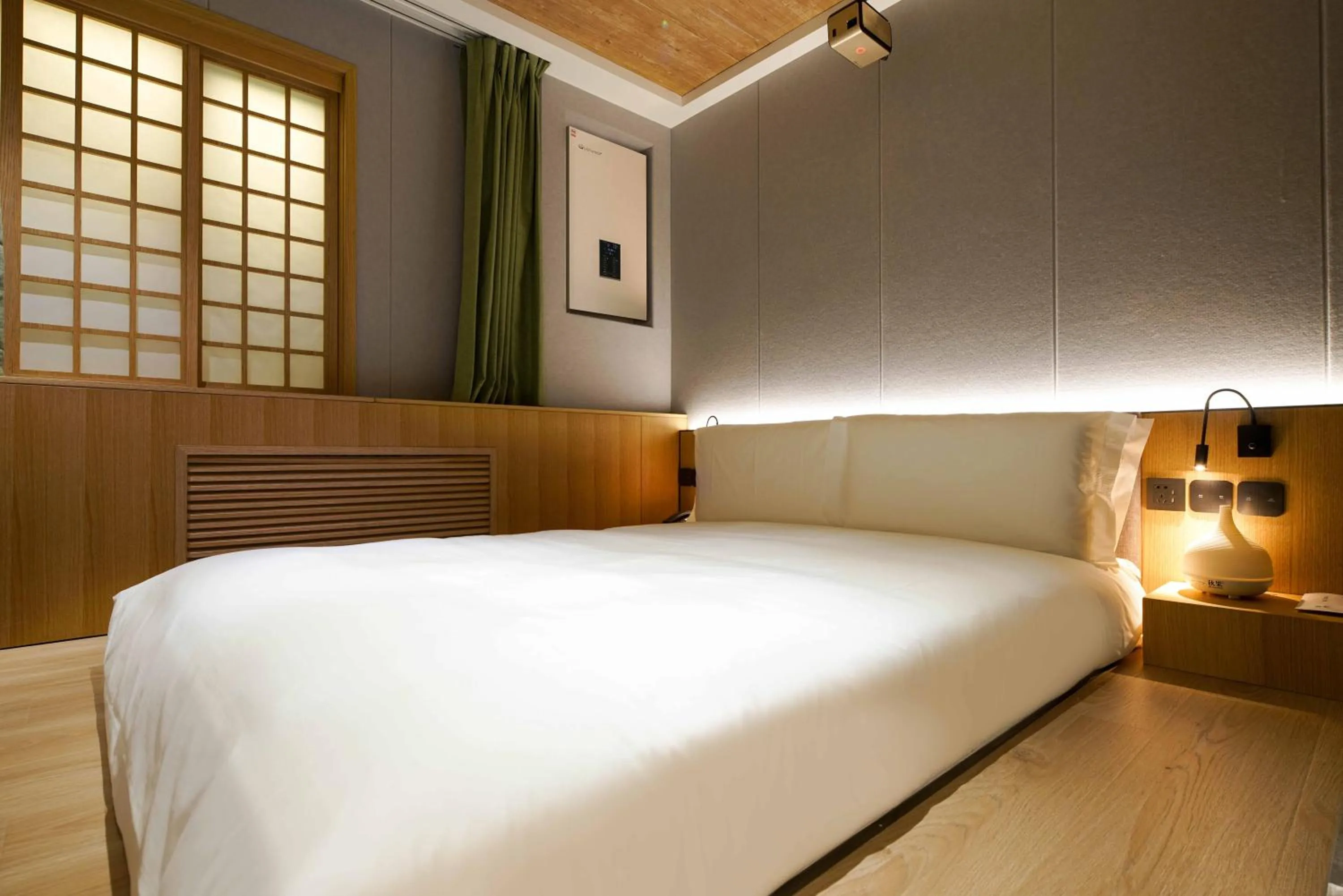 Movie Queen Room   in Qiu Guo Hotel Beijing Tiantan Fangzhuang Subway Station