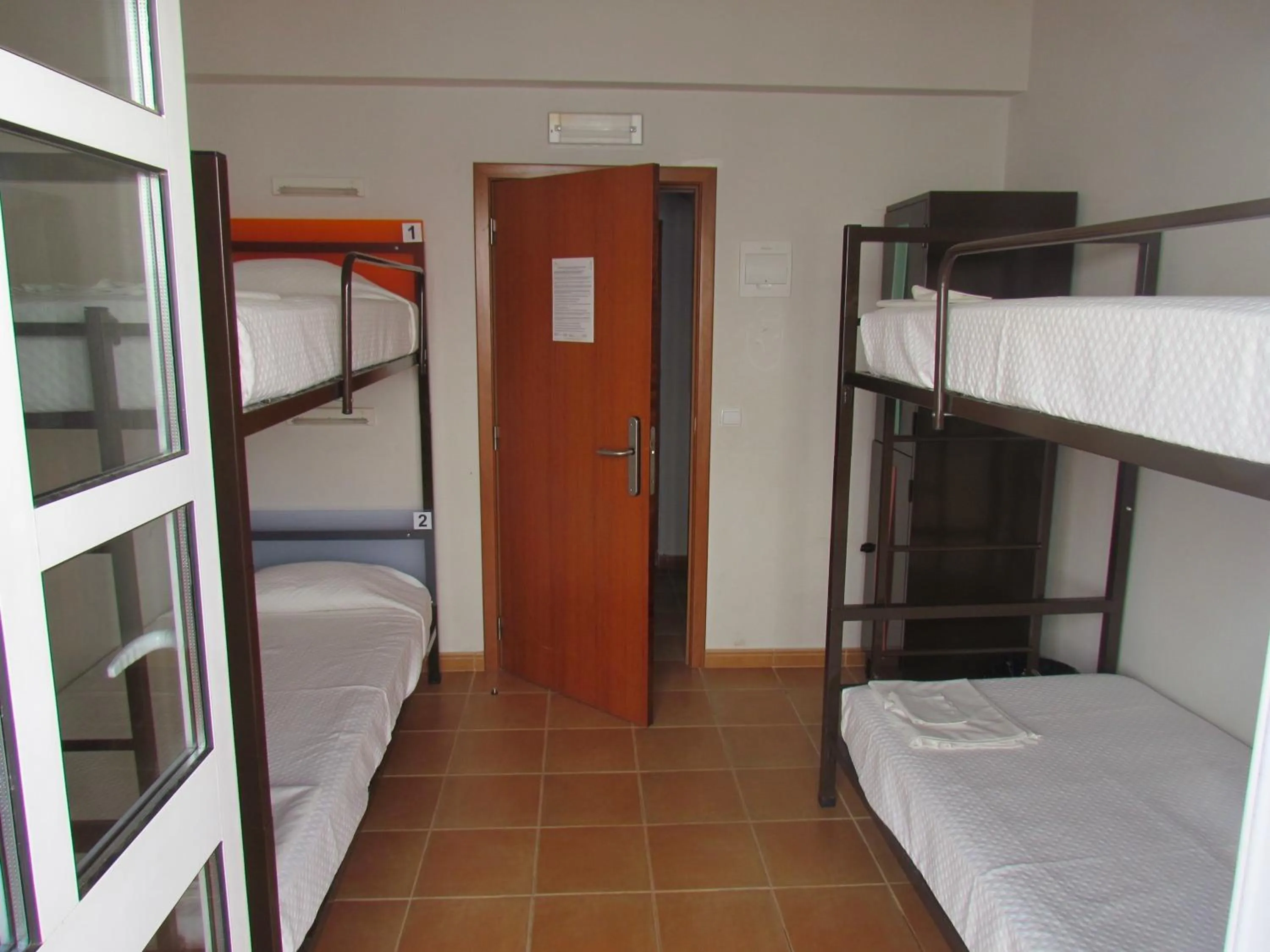 Bed in 4-Bed Mixed Dormitory Room in HI Portimão - Pousada de Juventude