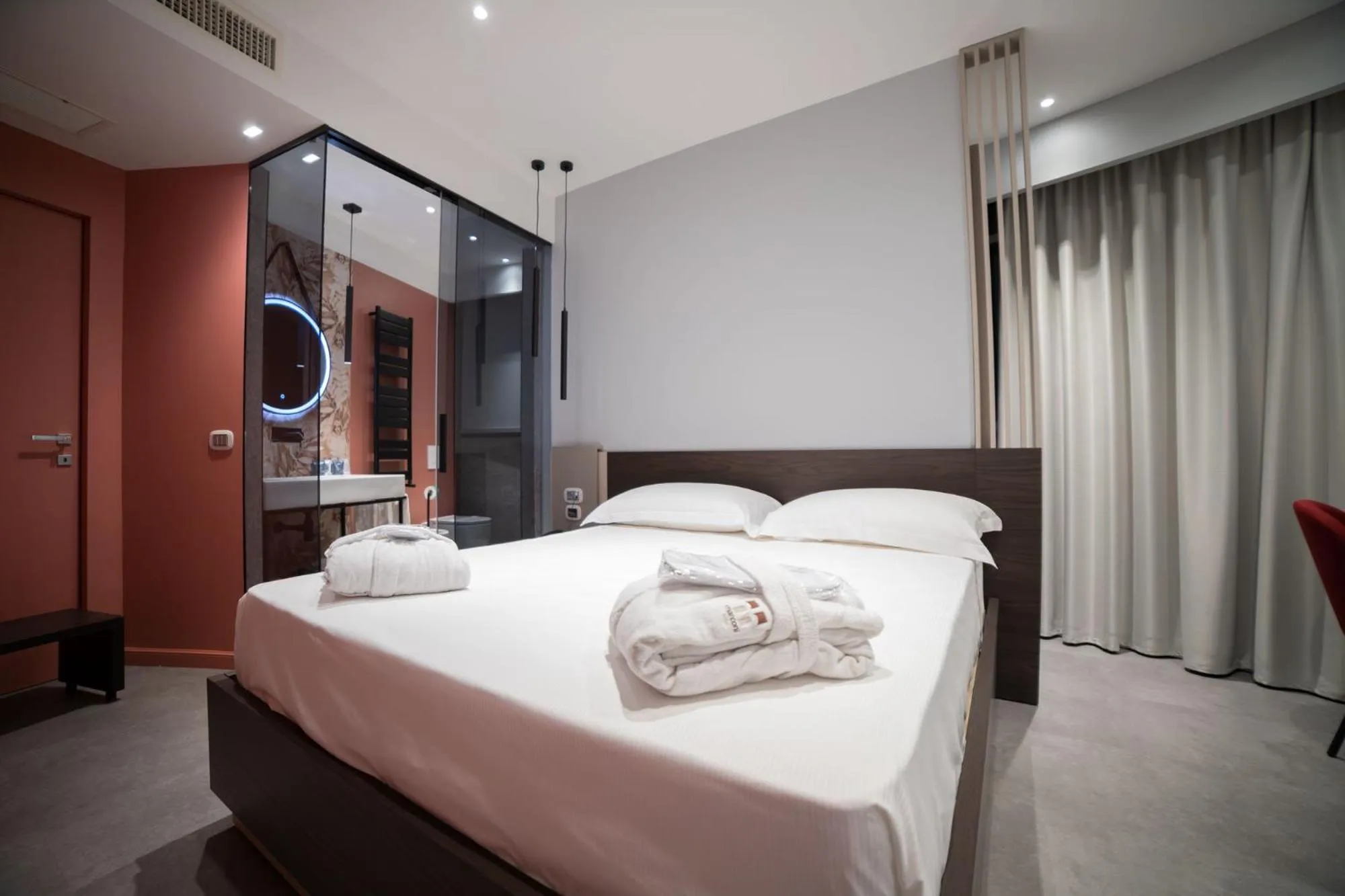 Deluxe Room in Marconi Hotel