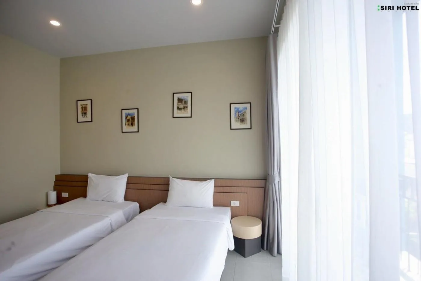 Twin Room with Balcony in Siri Hotel Phuket