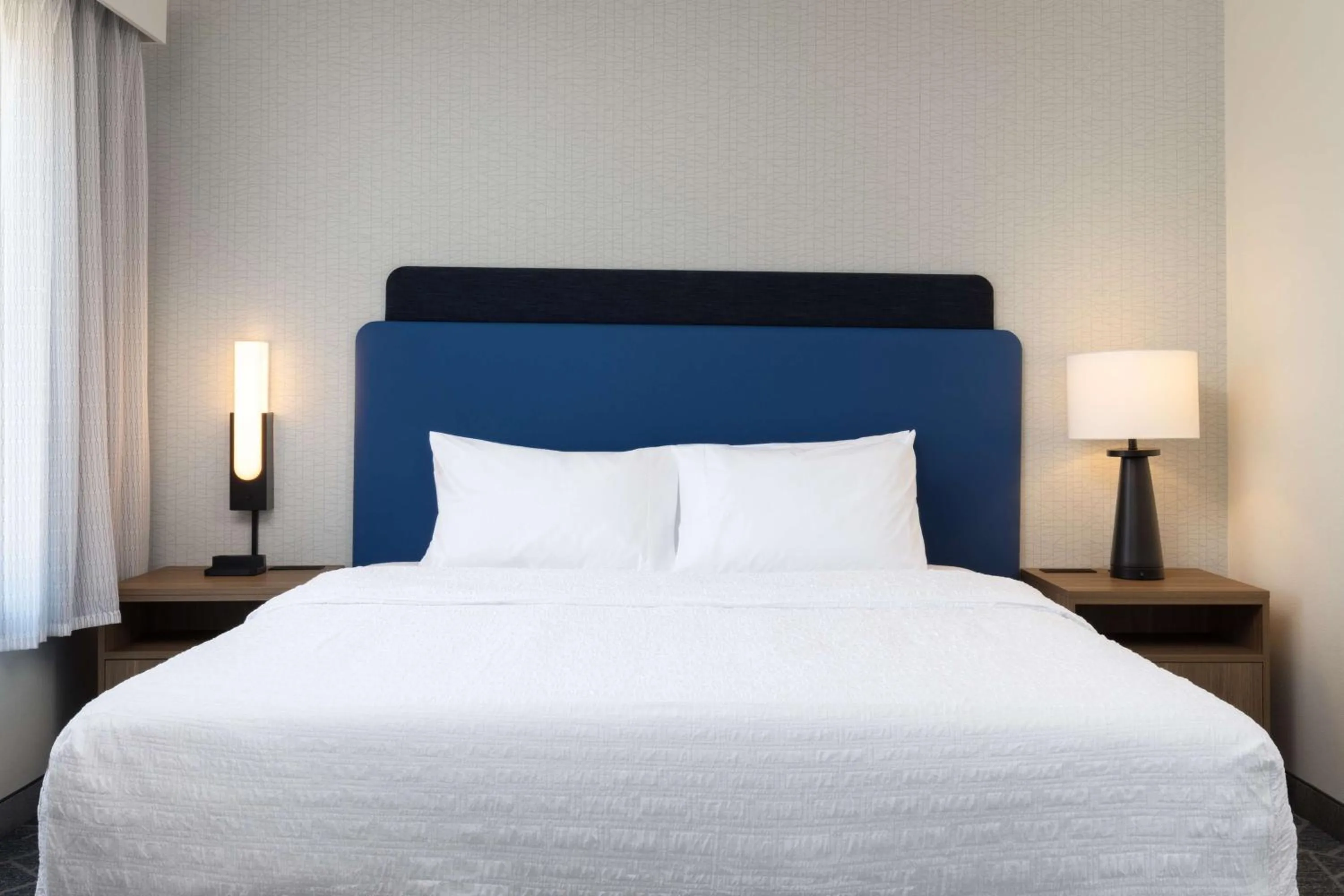 King Studio Suite with Microwave and Fridge in Hampton Inn & Suites Cottonwood, Az