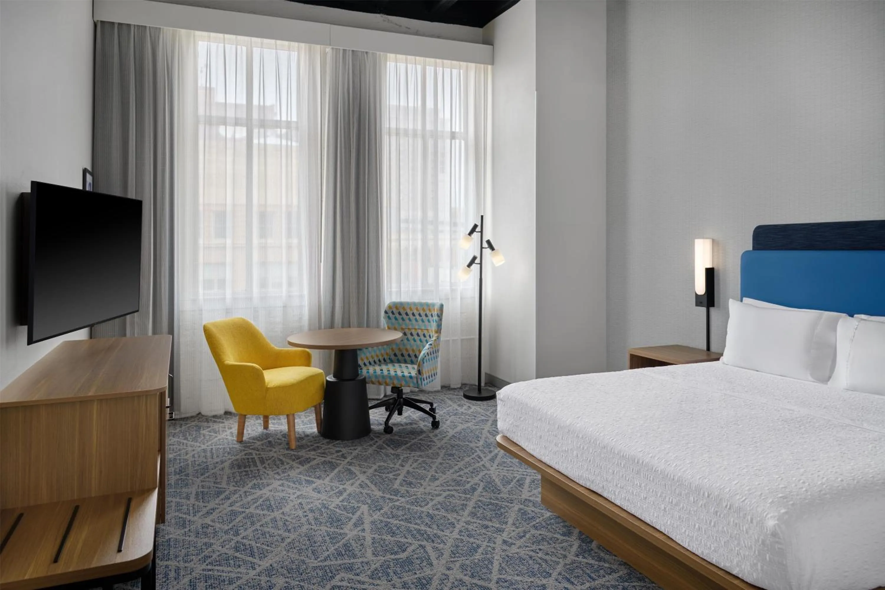 King Room - Hearing Accessible in Hampton Inn by Hilton Lincoln Downtown