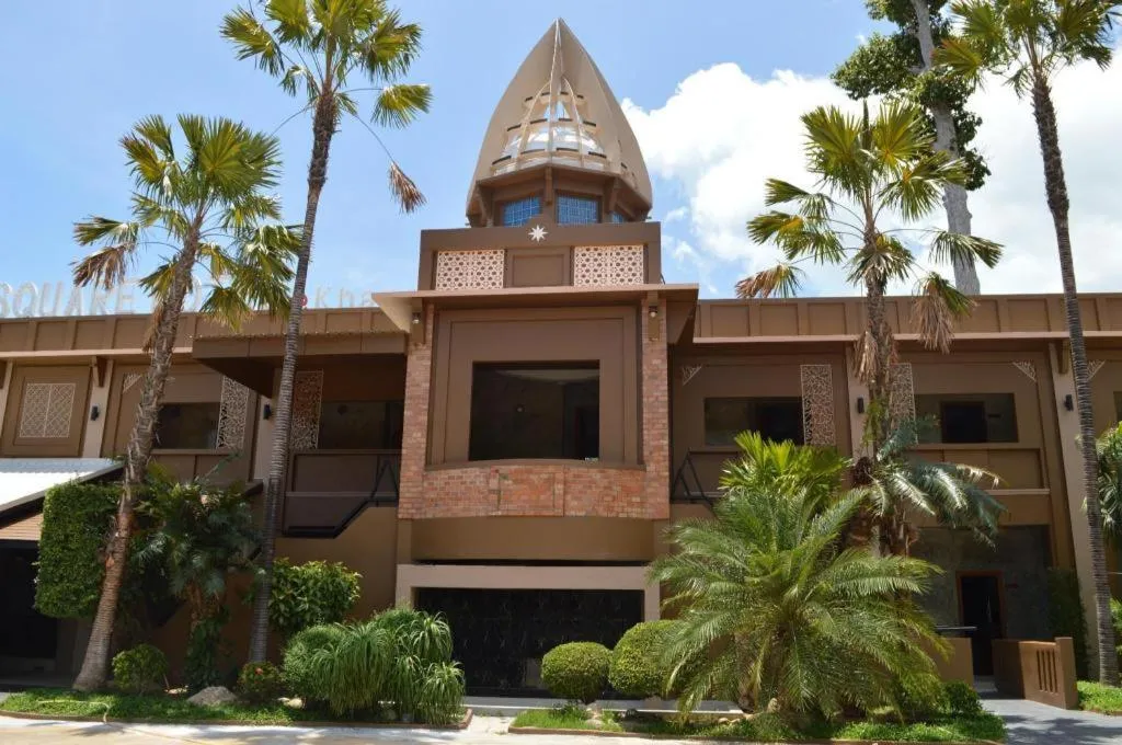 B Square Hotel at Khanom