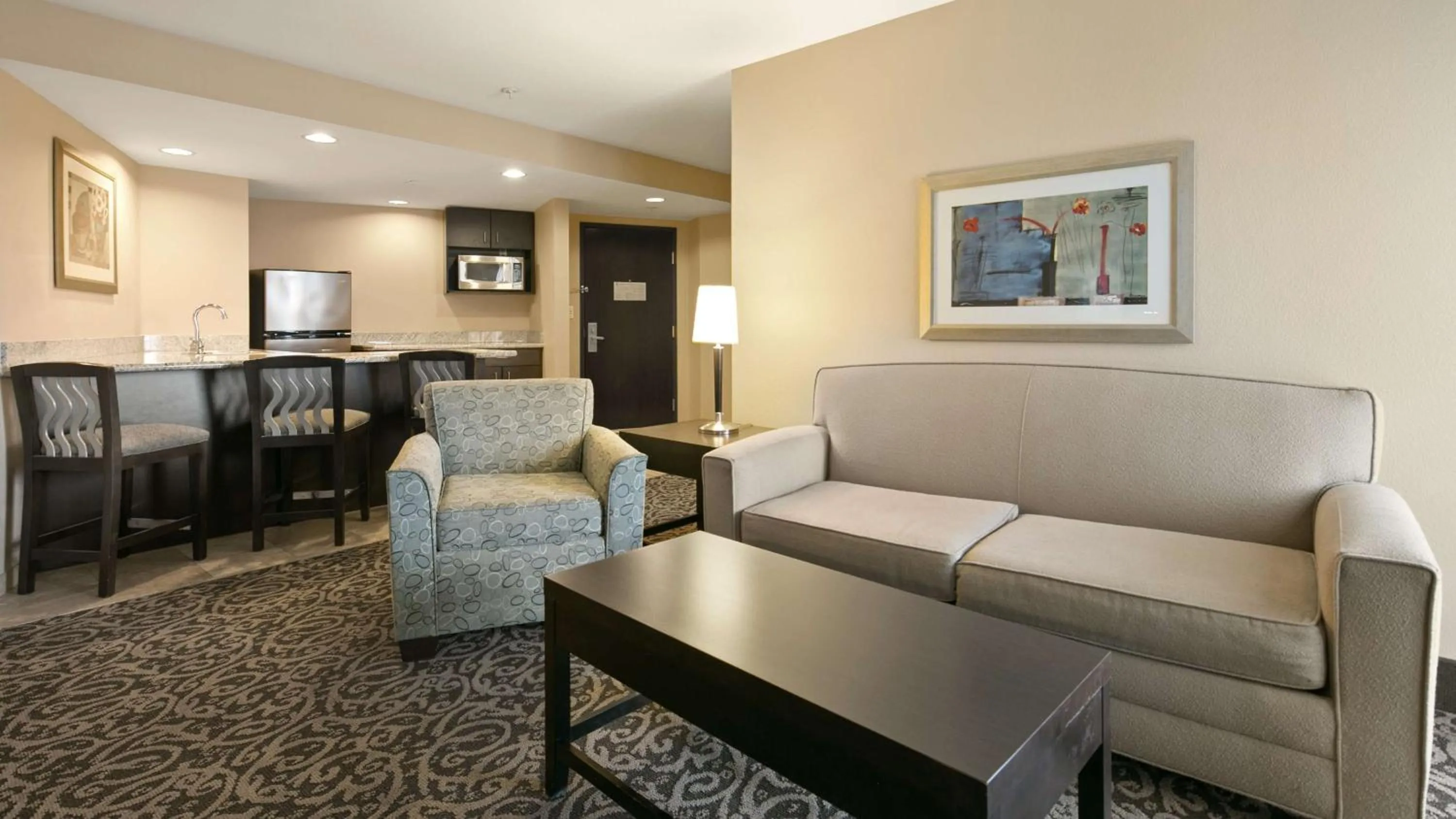 King Suite with Queen Sofa Bed and Spa Bath - Non-Smoking in Best Western Plus Las Vegas South Henderson