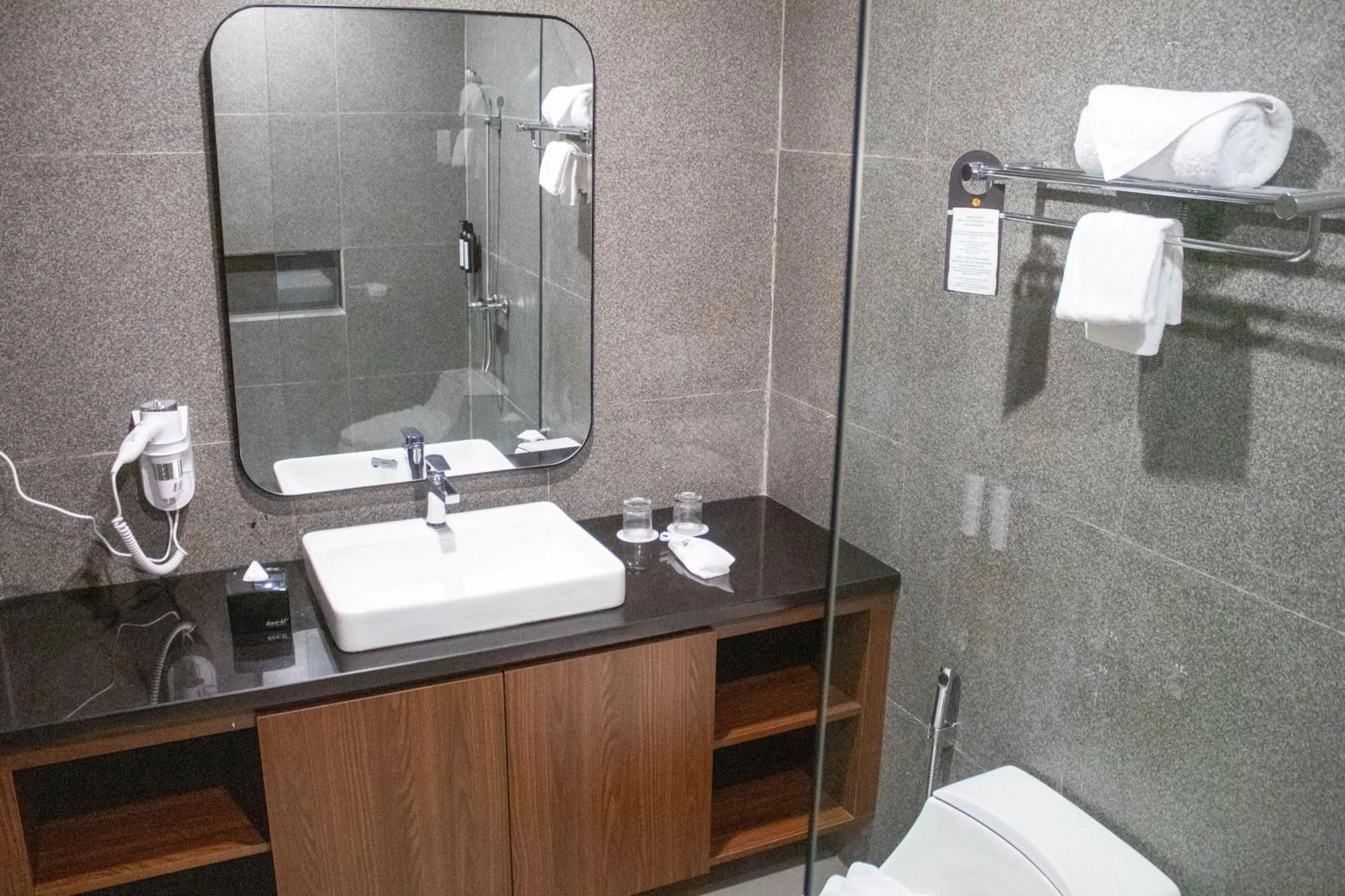 Deluxe King Room in Azana Garden Hill Resort Blora