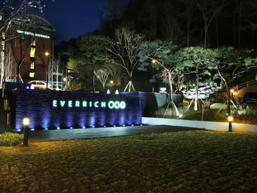 Everrich Hotel