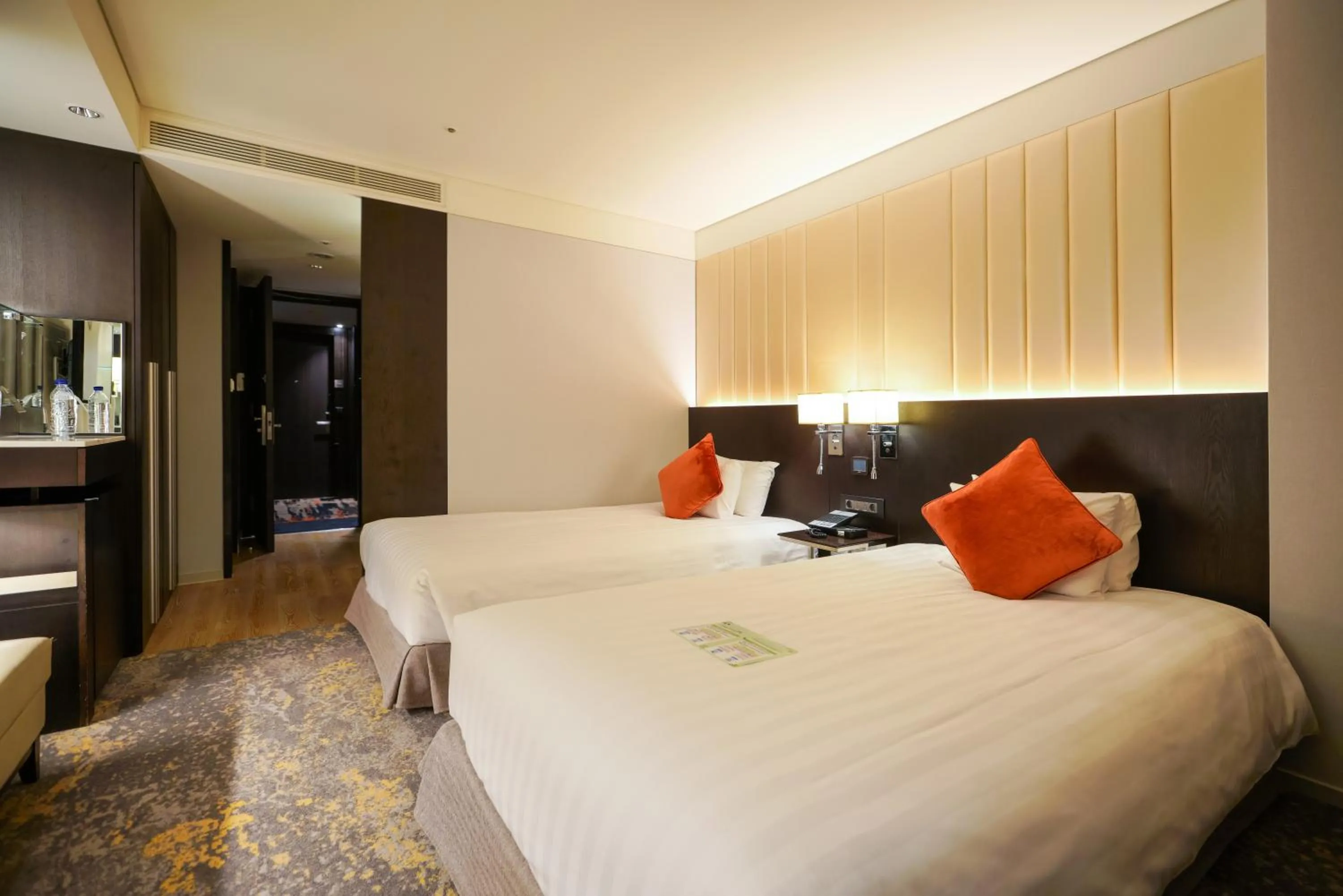 Standard Twin Room in Solaria Nishitetsu Hotel Seoul Myeongdong - Renovated in 2025