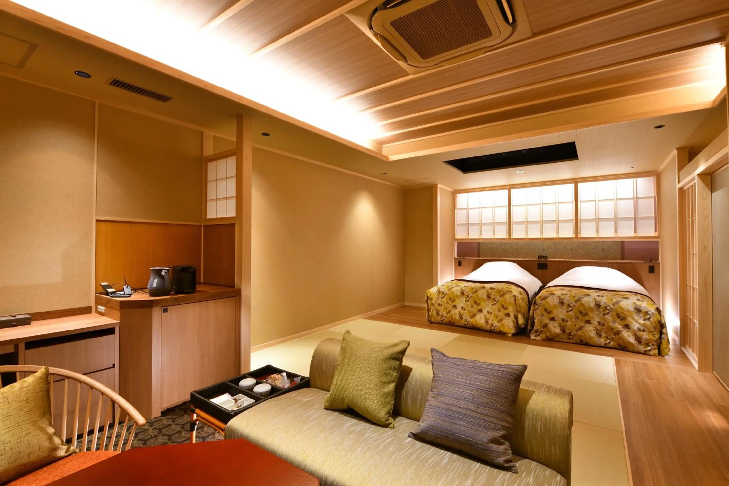 Deluxe Twin Room in Kyo Yunohana Resort Suisen