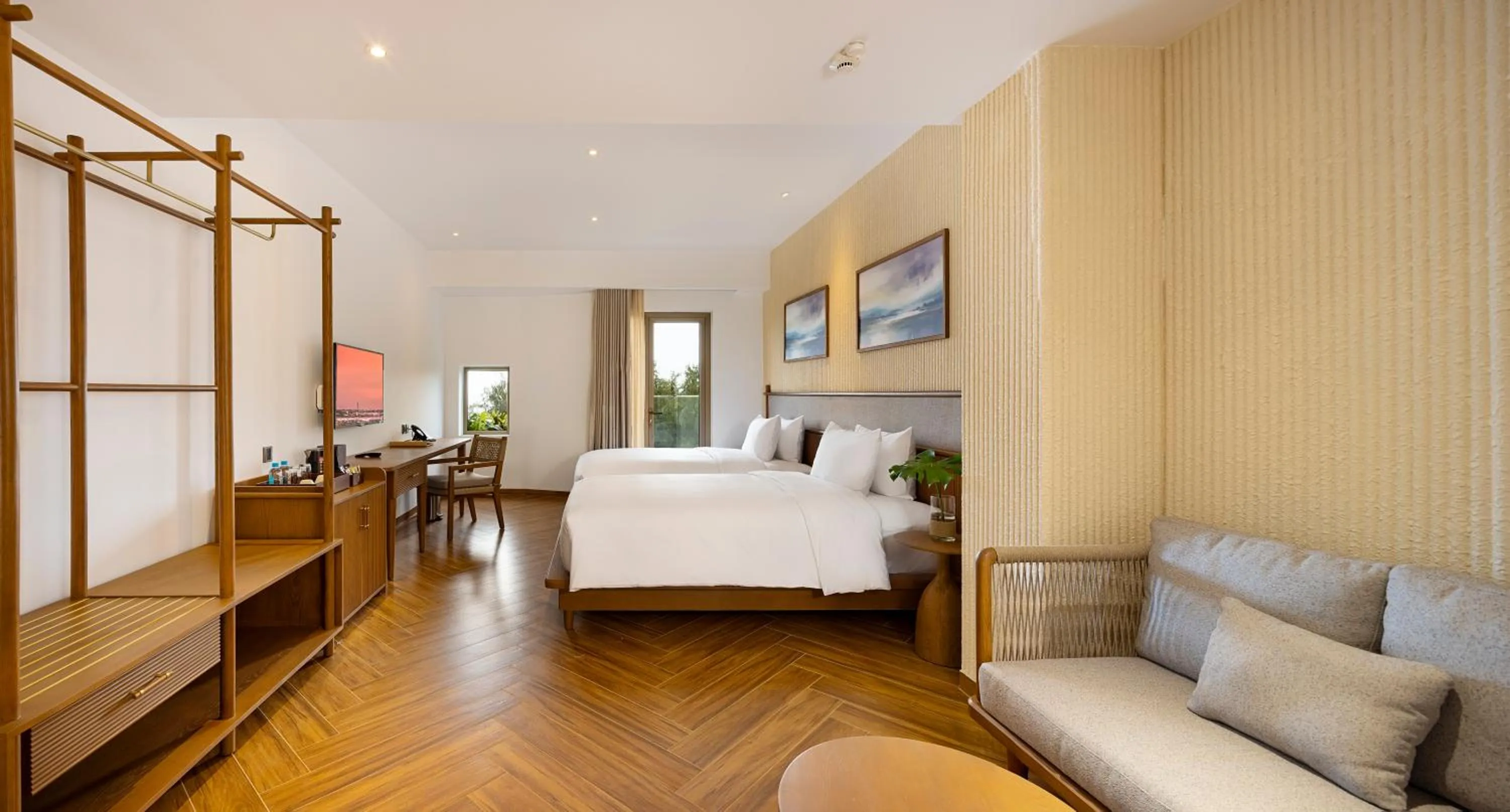 Superior Twin Room in Iconic Long Hai Hotel