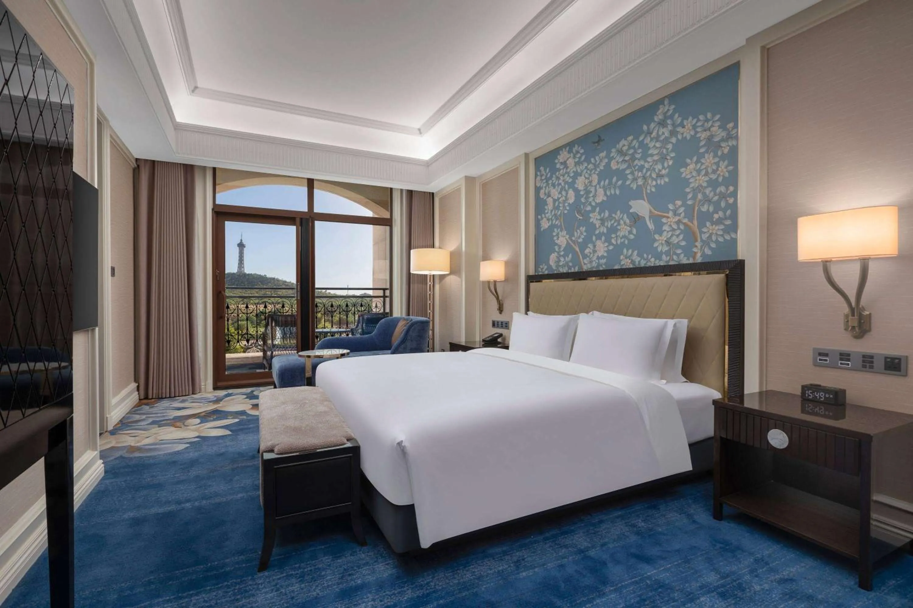 Executive King Room with Garden View in Wyndham Taian West