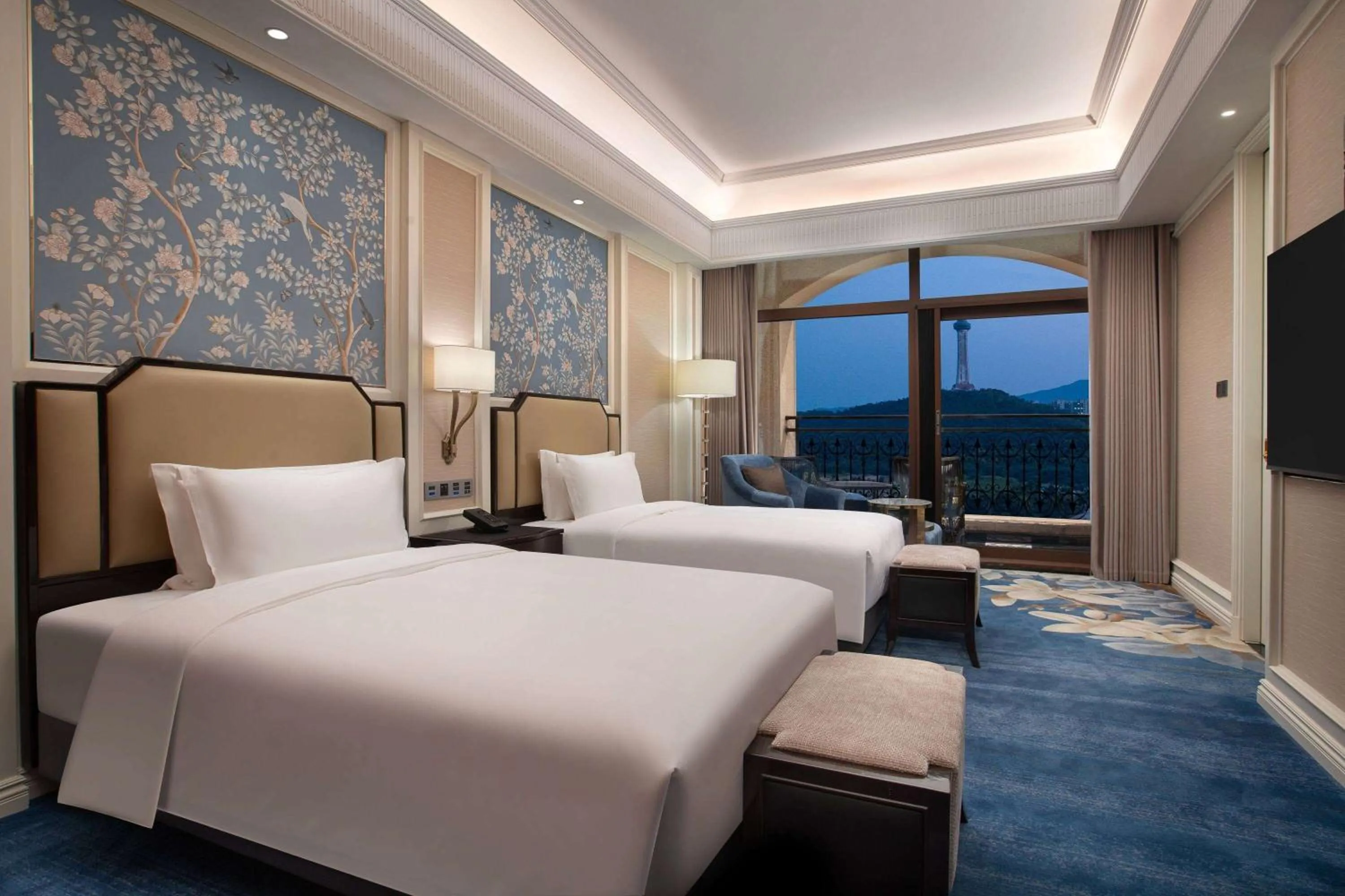 Executive Twin Room with Garden View in Wyndham Taian West