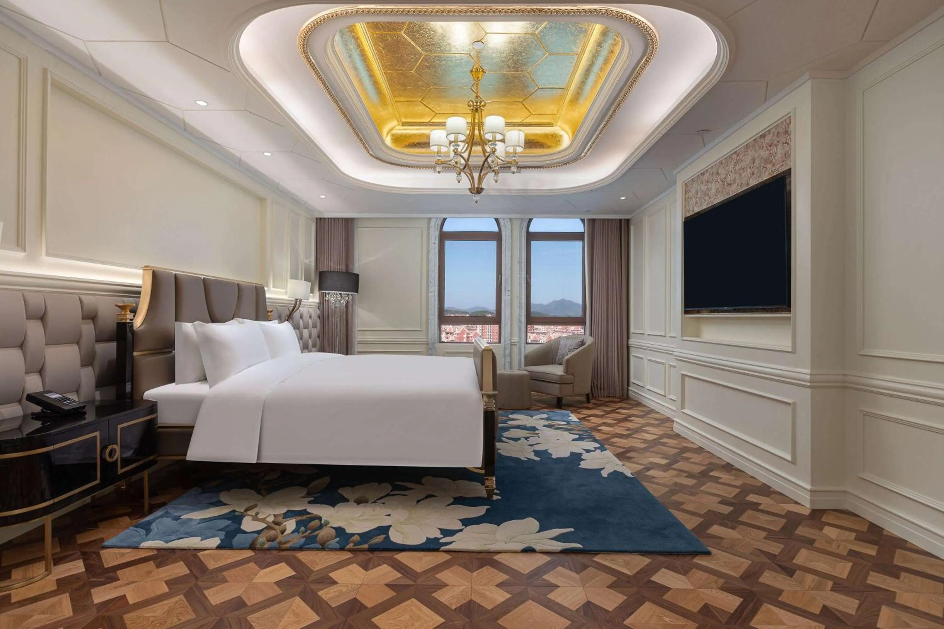 Presidential King Suite in Wyndham Taian West