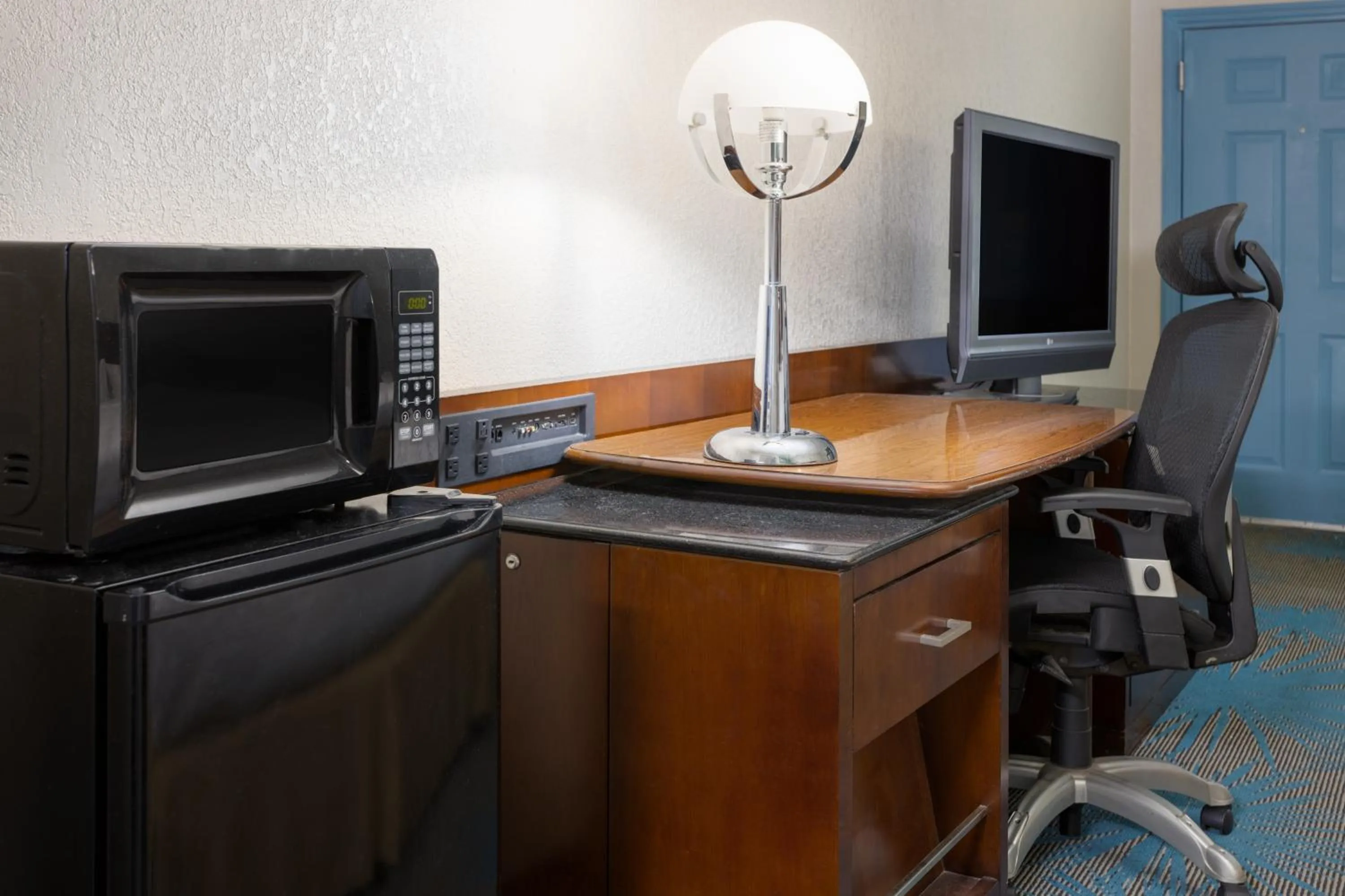 King Room - Non-Smoking in Days Inn by Wyndham Columbia