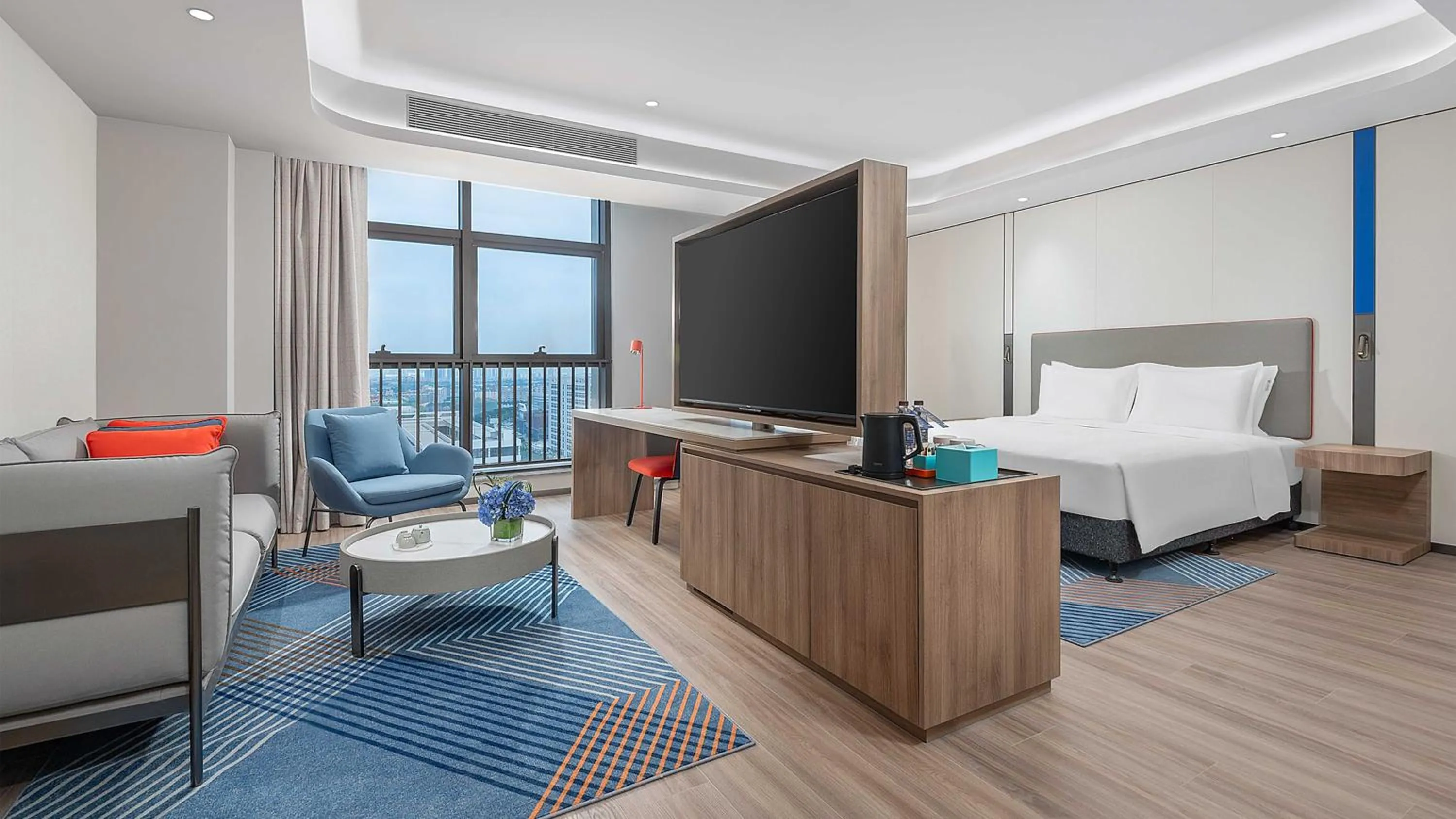 One-Bedroom Suite in Holiday Inn Express Foshan Shunde Lecong by IHG