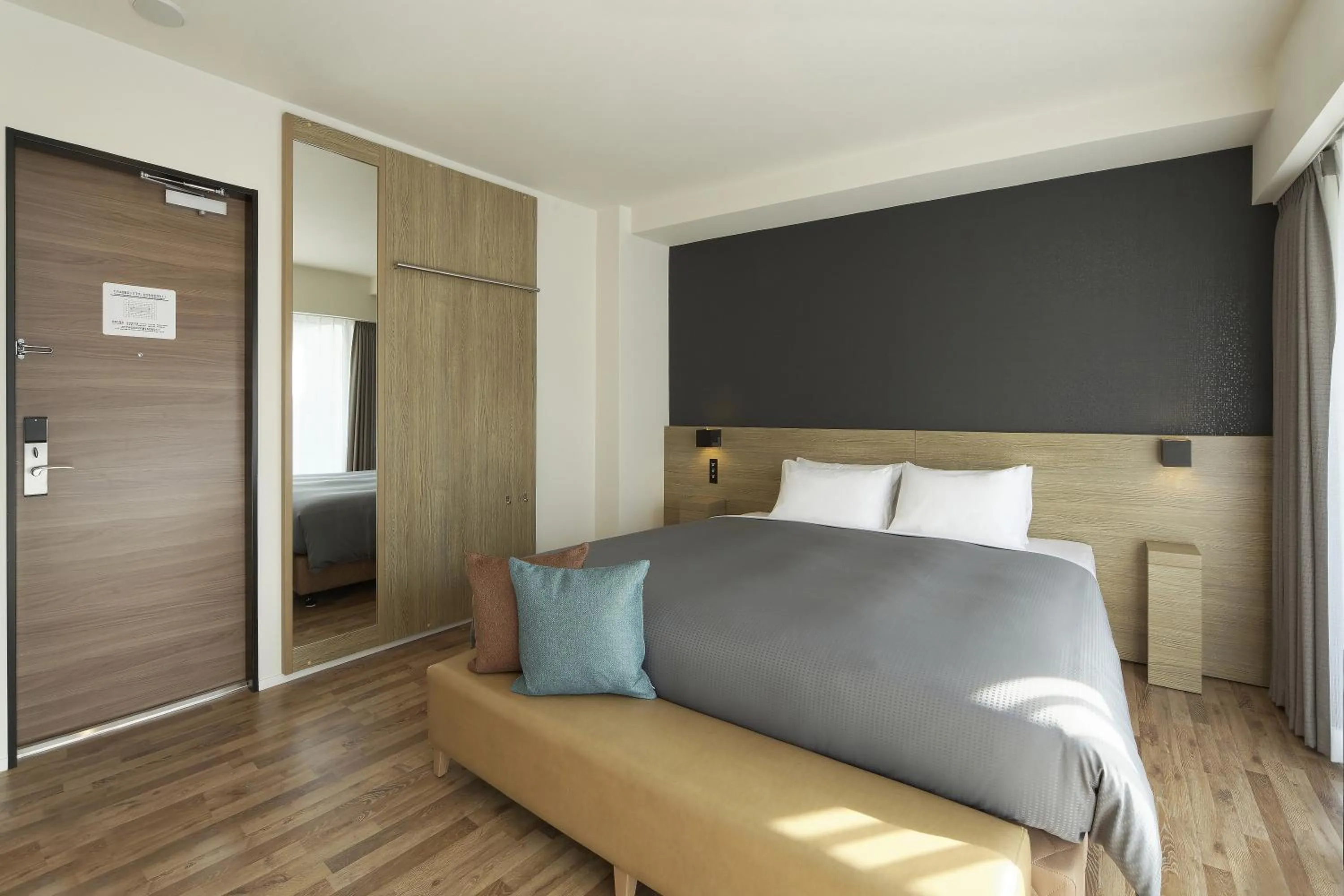 Roof King Room with Balcony - North Wing in Sakura Terrace The Gallery