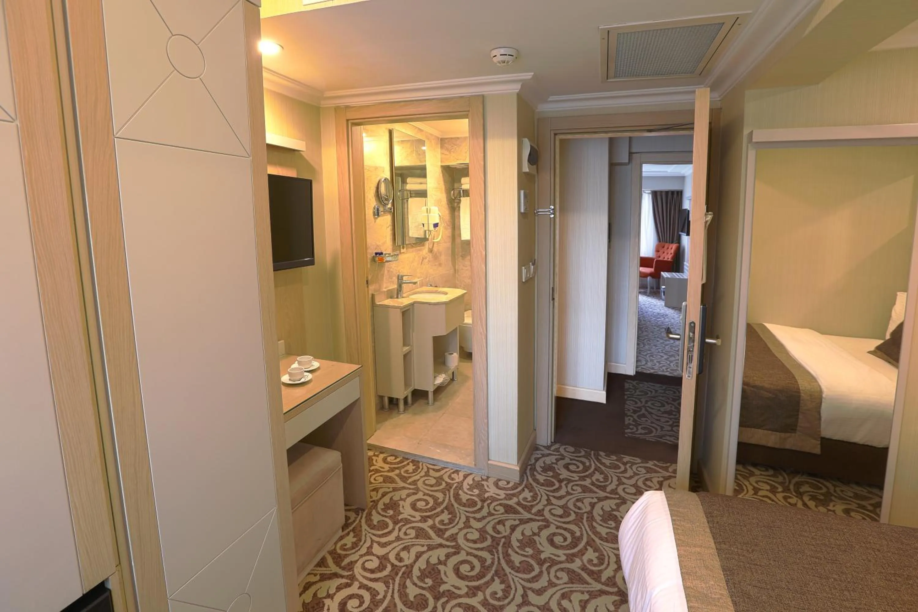 Family Room with Shared Bathroom in Alpinn Hotel Istanbul