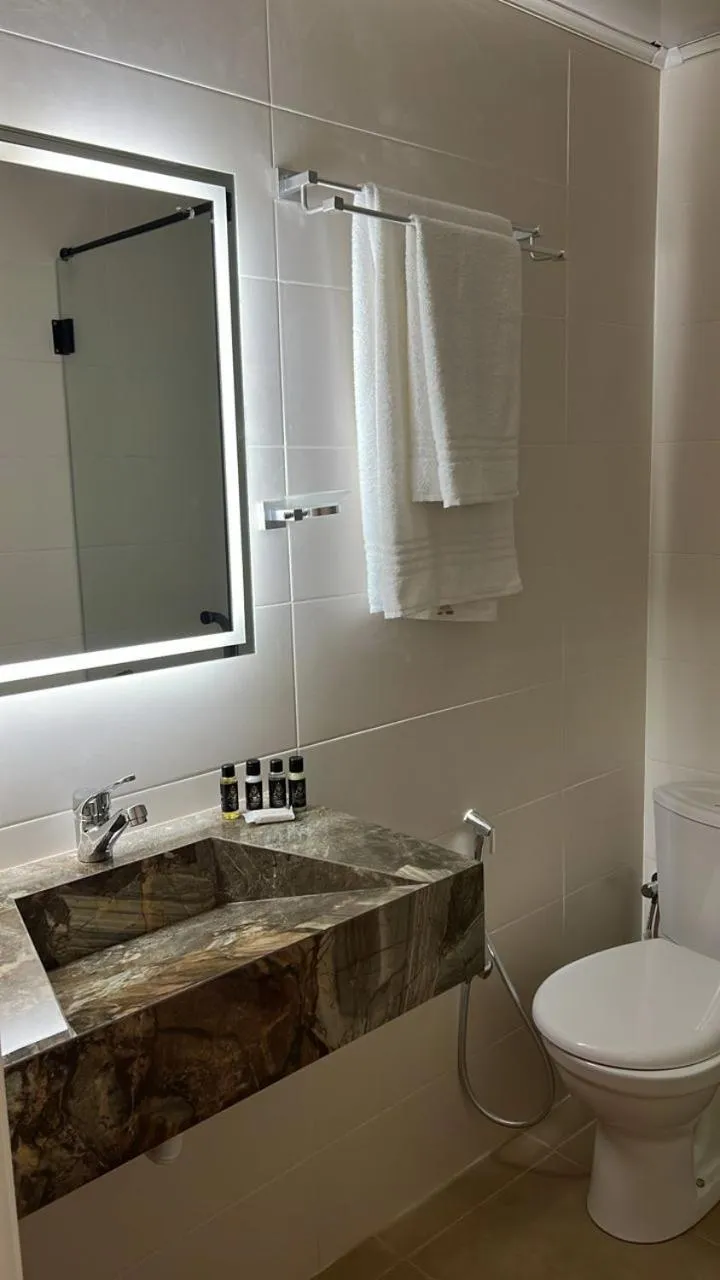 Luxury Triple Room in Hotel MEDINA