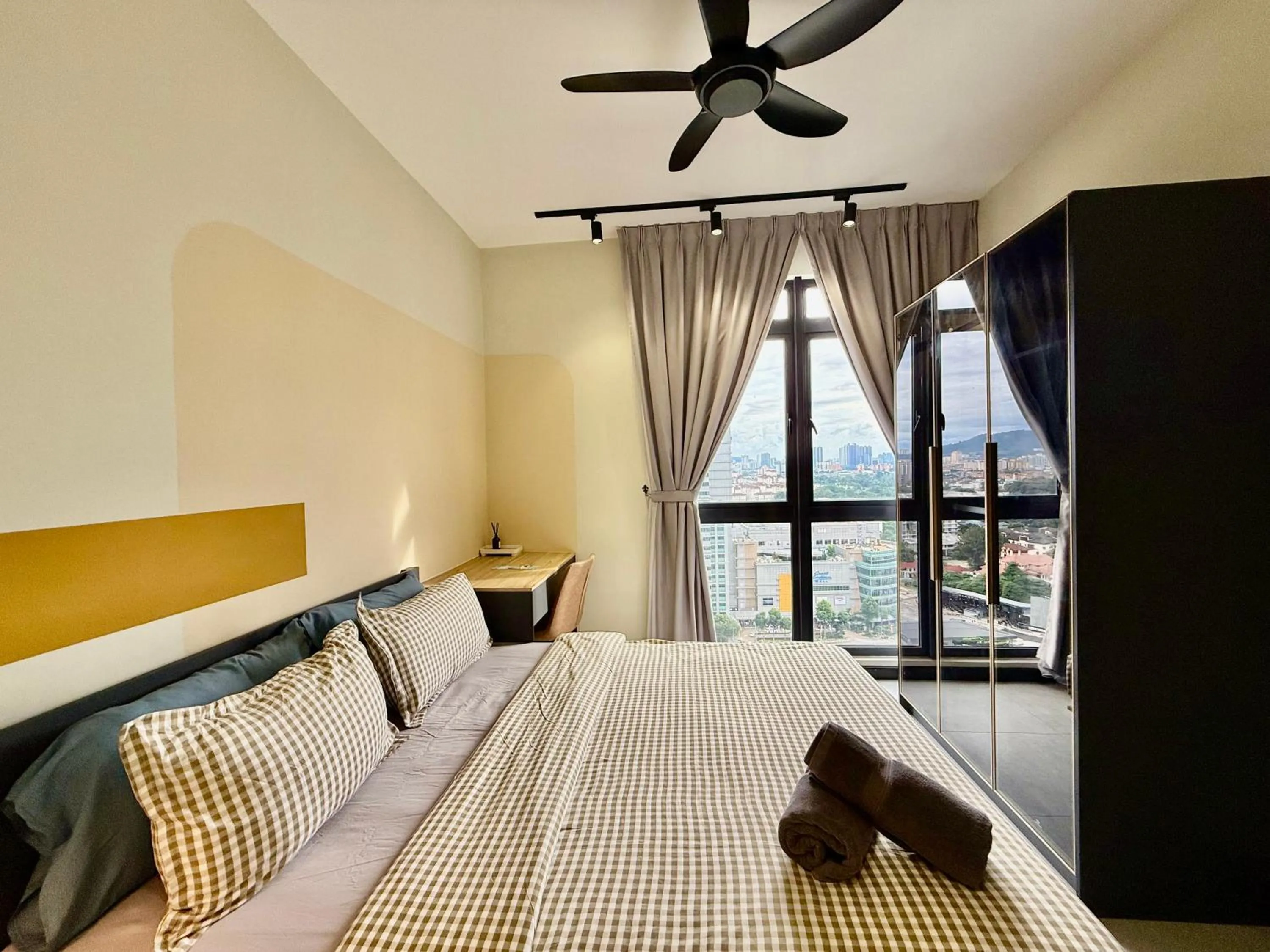 Family Two-Bedroom Apartment with View in Neu Suites Service Apartment By Moonlight