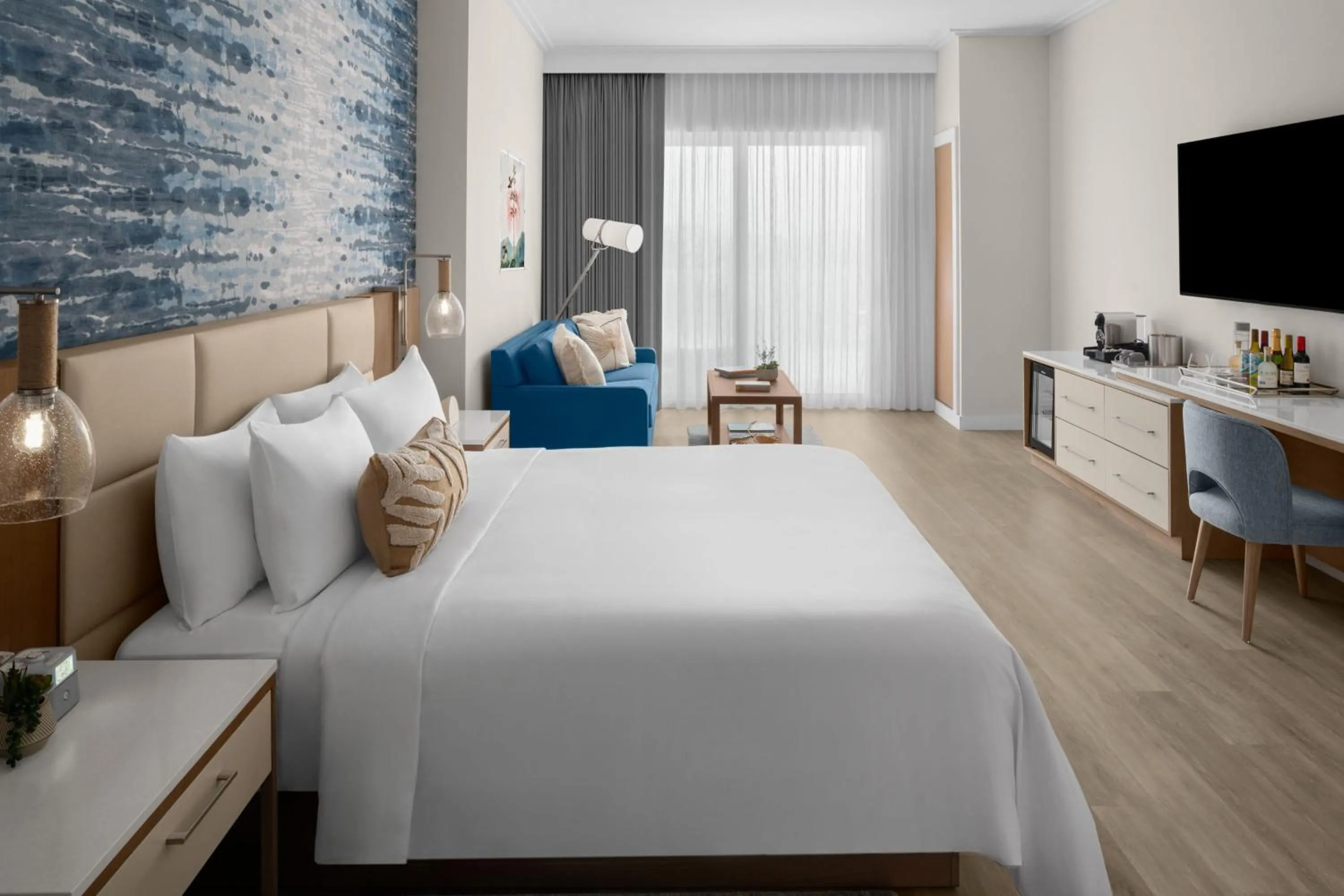 King Room with Pool View in The Belgrove Resort & Spa, West Palm Beach, Autograph Collection