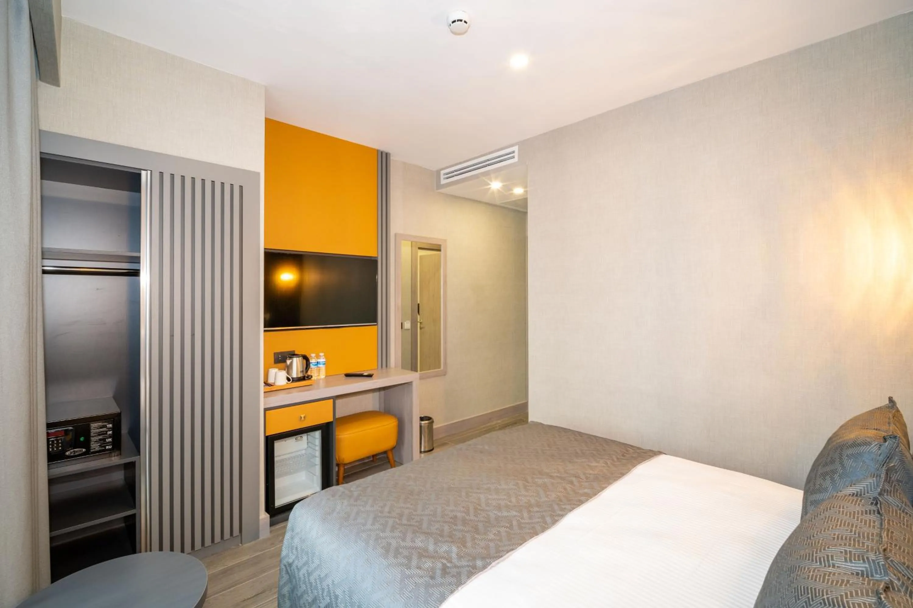 Superior Double Room in Icon Hotel Bomonti