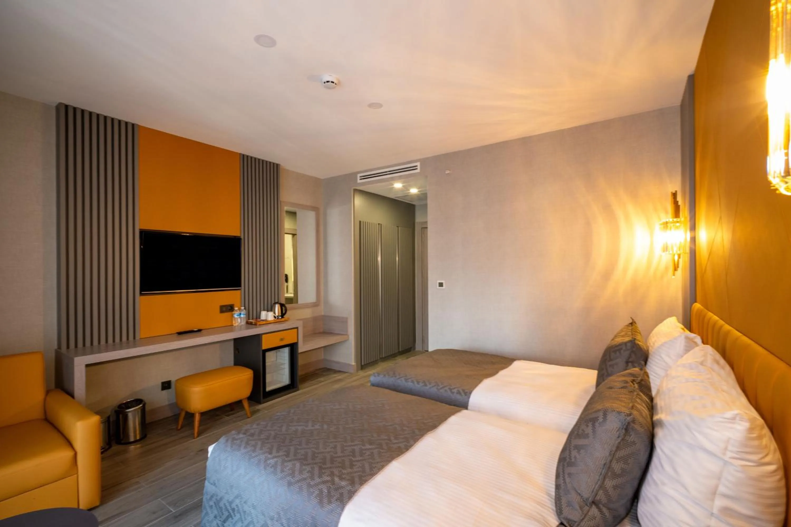 Superior Twin Room in Icon Hotel Bomonti
