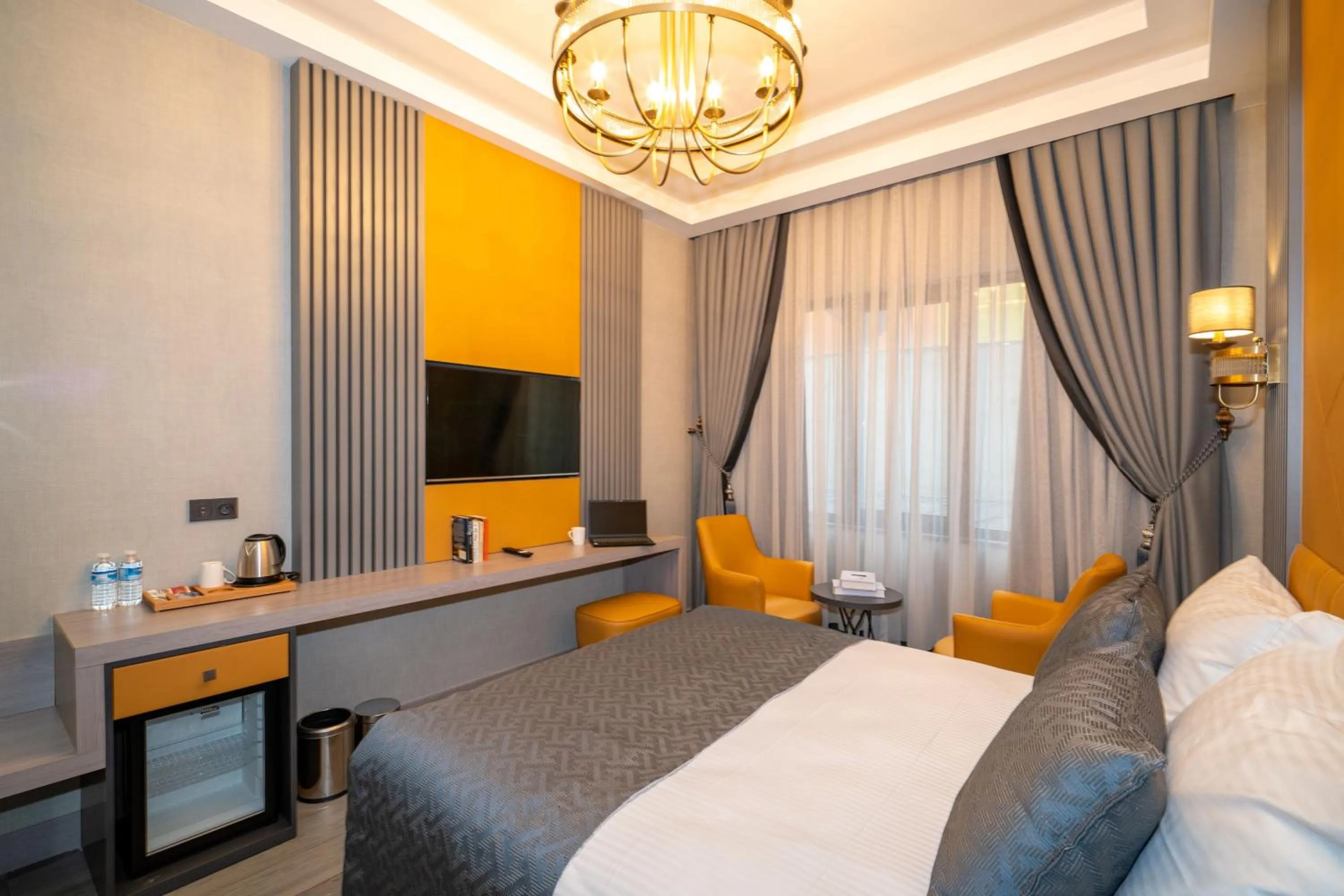 Deluxe Room in Icon Hotel Bomonti