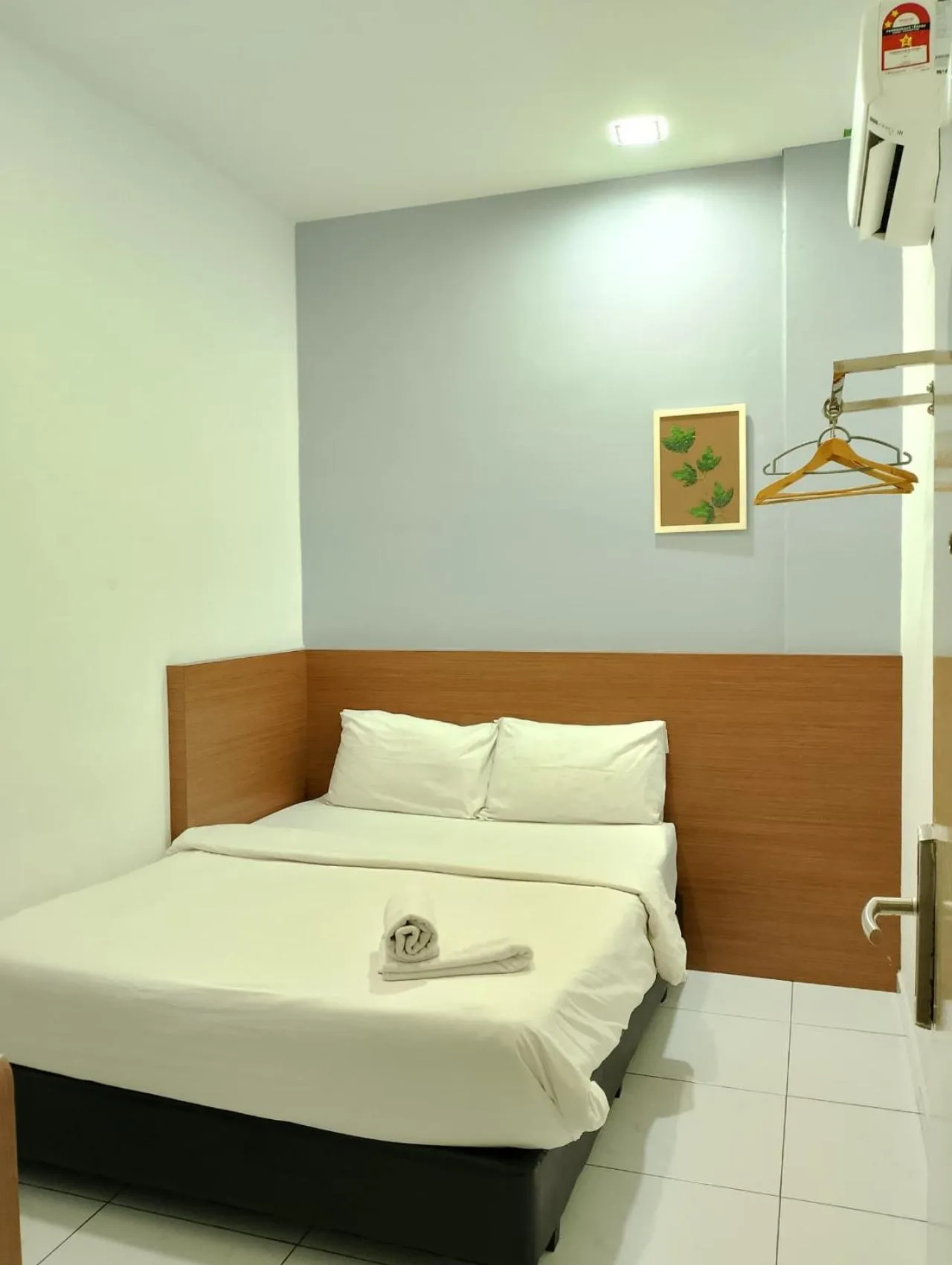 Standard Double Room in Hotel Wawasan