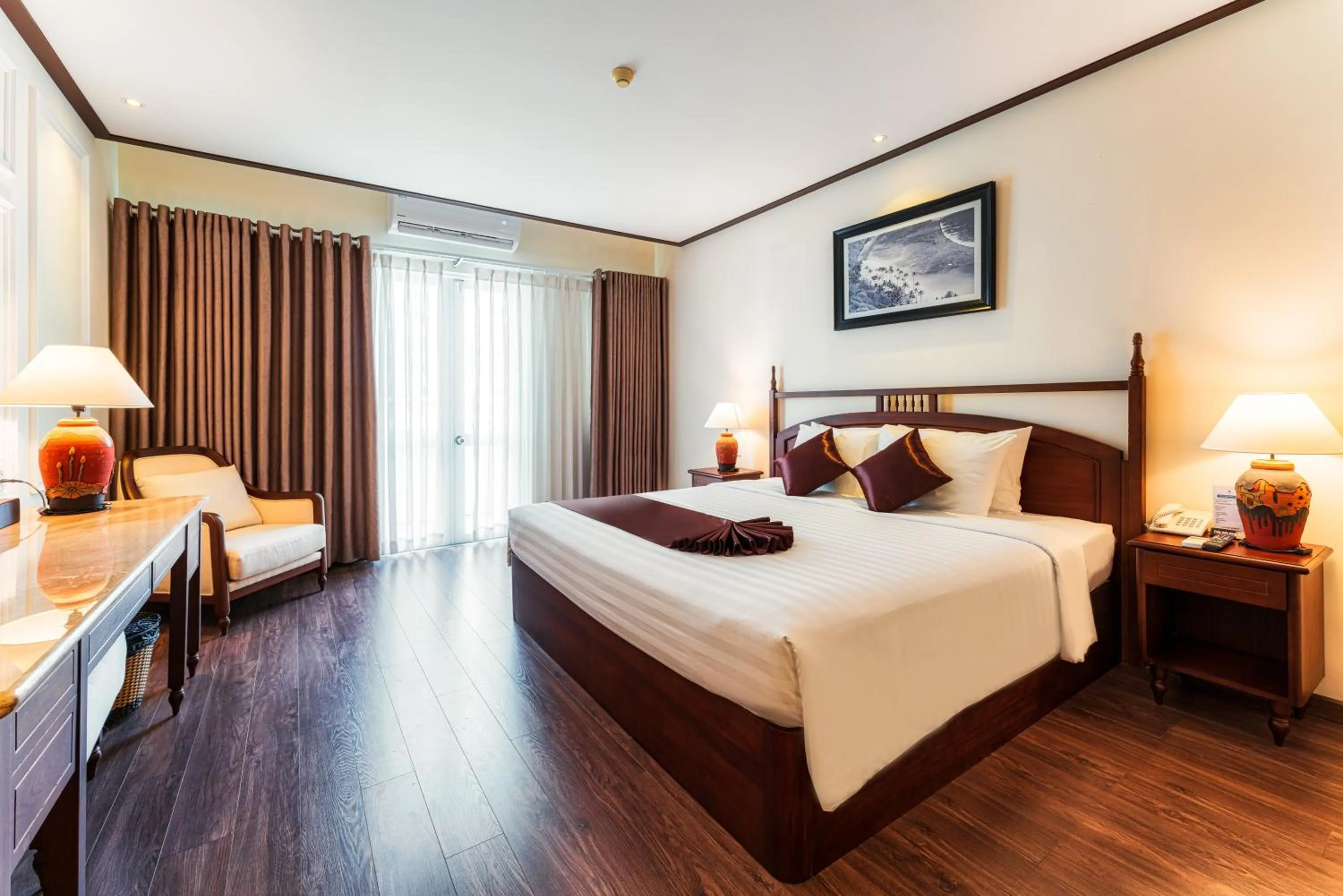 Deluxe Double Room in Tran Vien Dong Hotel