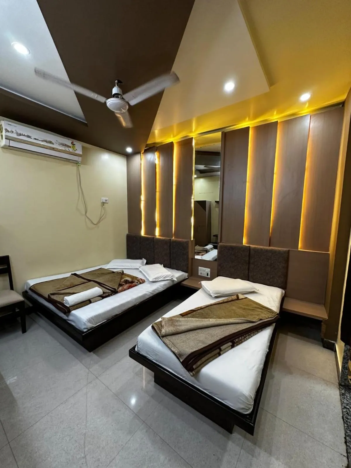 Triple Room with Fan in Hotel Mittal Inn