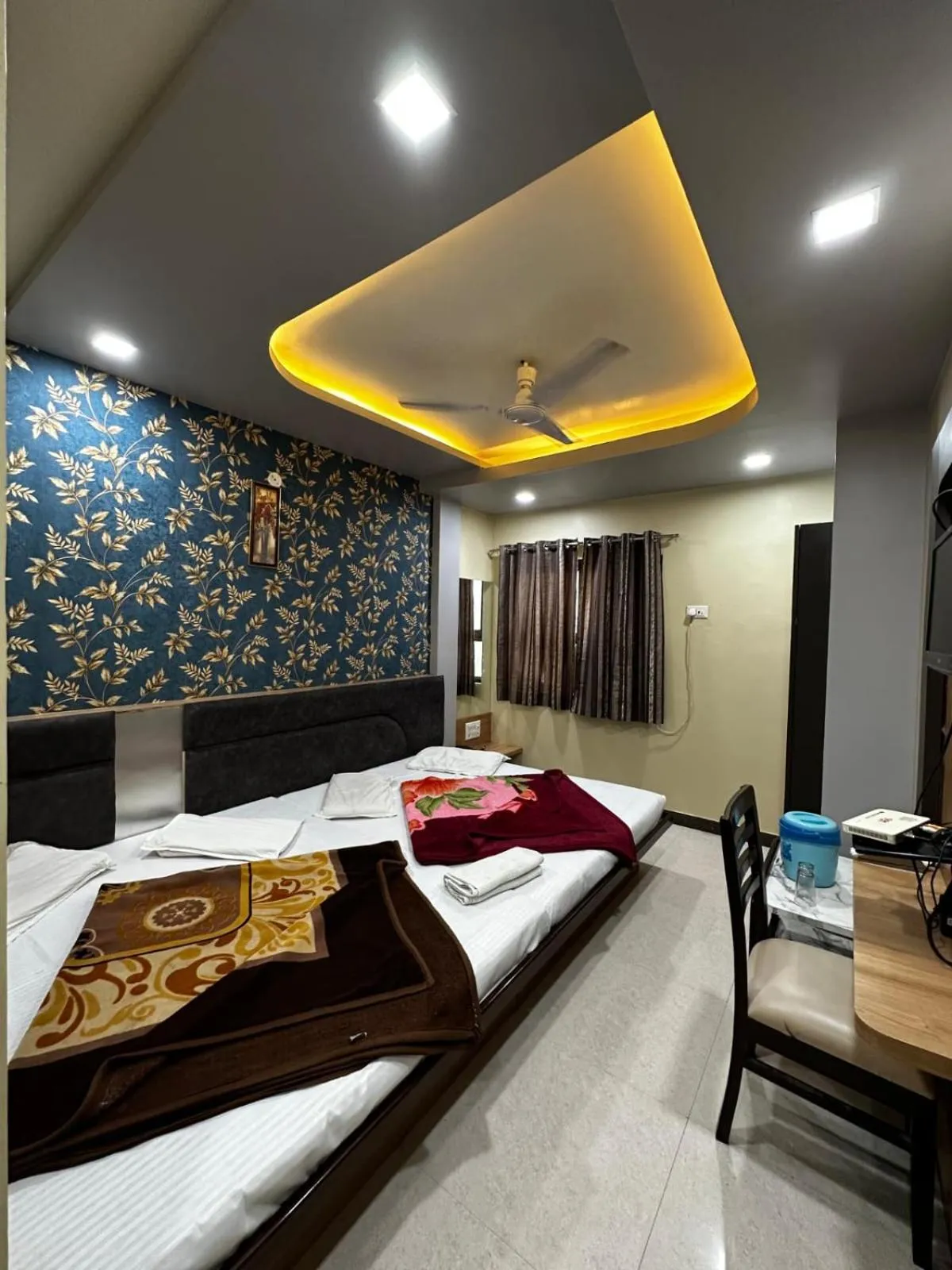 Deluxe Family Room with Air Conditioning in Hotel Mittal Inn