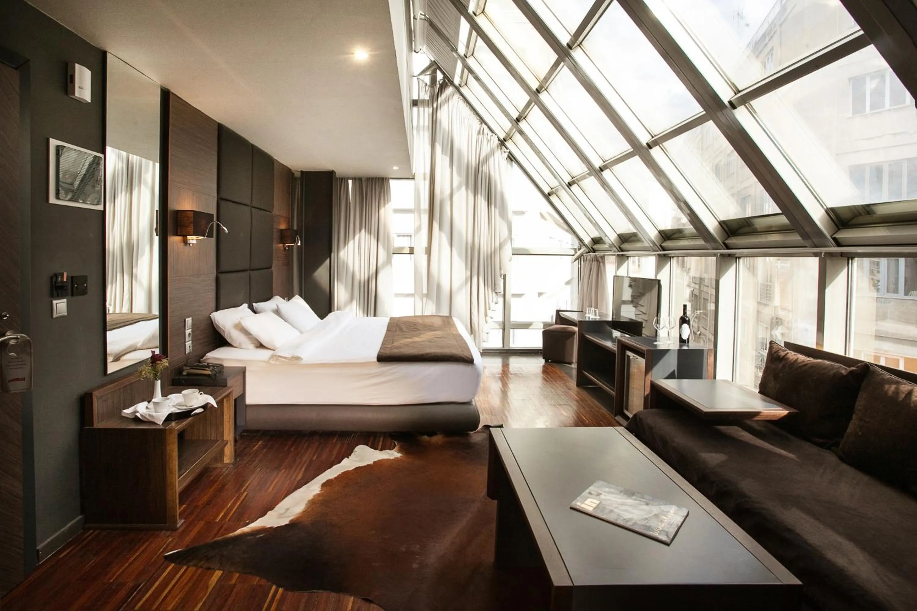 Deluxe Junior Suite with Hot Tub in Diamond Suites, Philian Hotels and Resorts