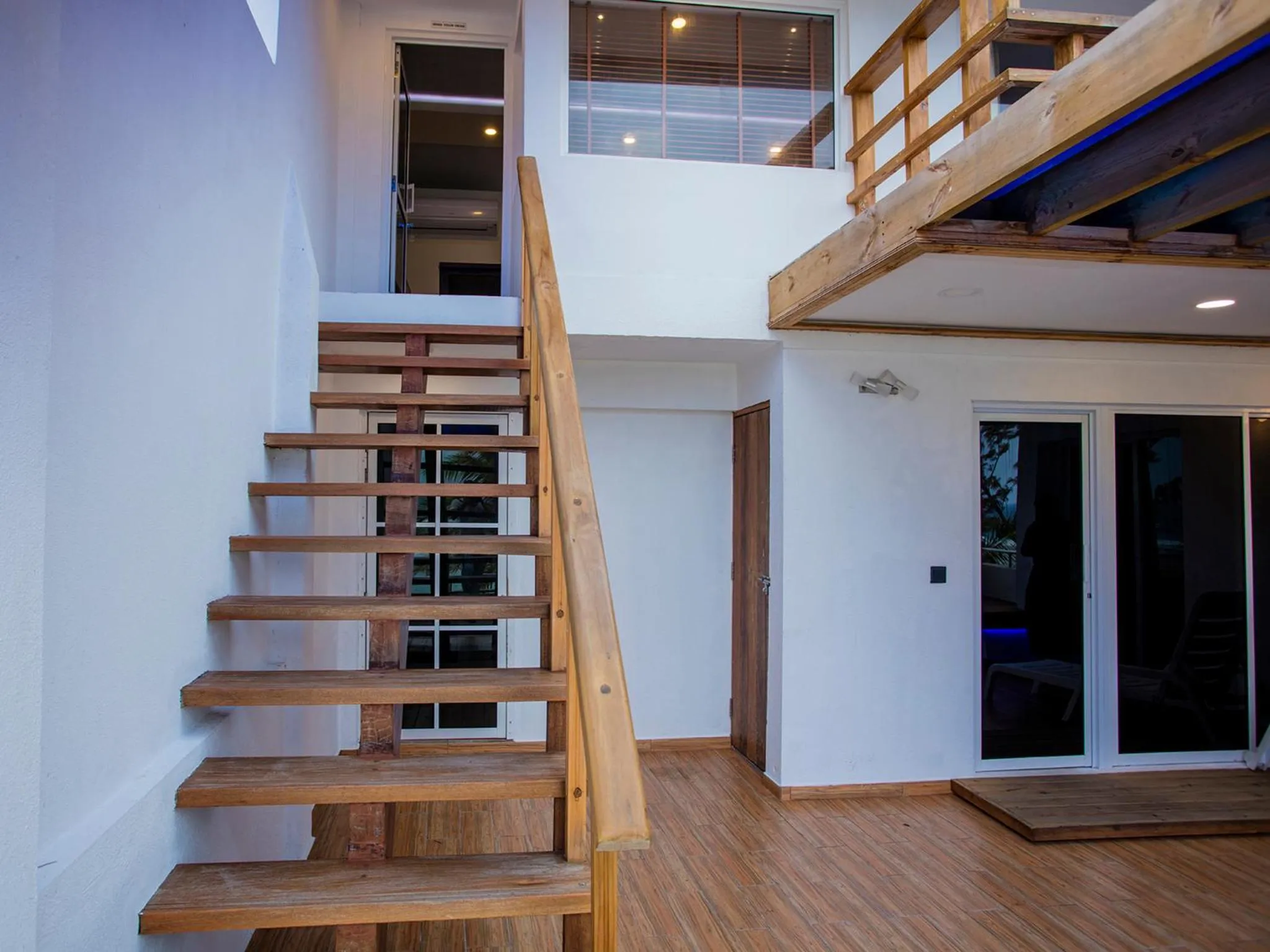 Sea View Penthouse Suite in Ripple Beach Inn