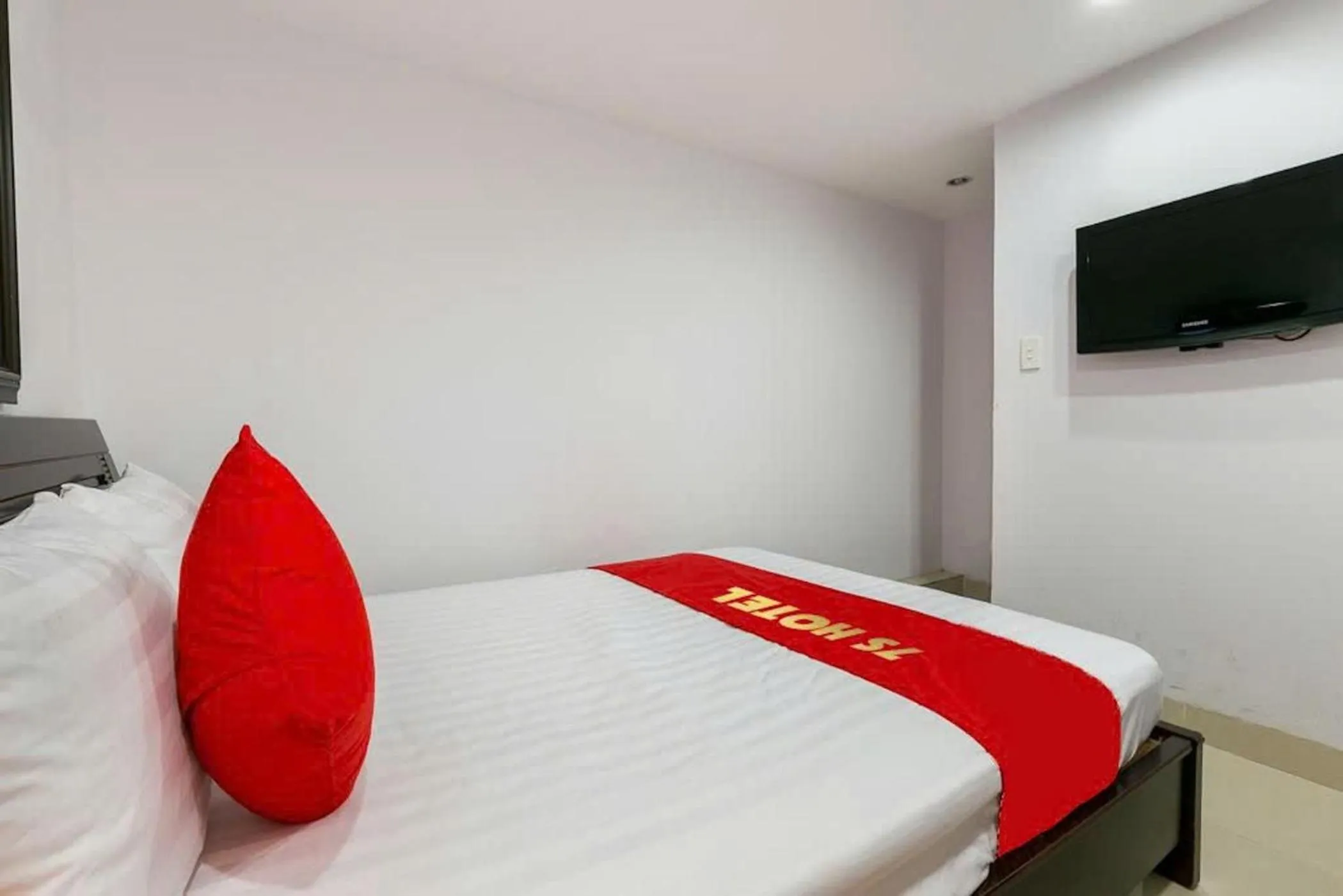 Queen Room - single occupancy in Hao Tin Hotel Ben Thanh - City Central