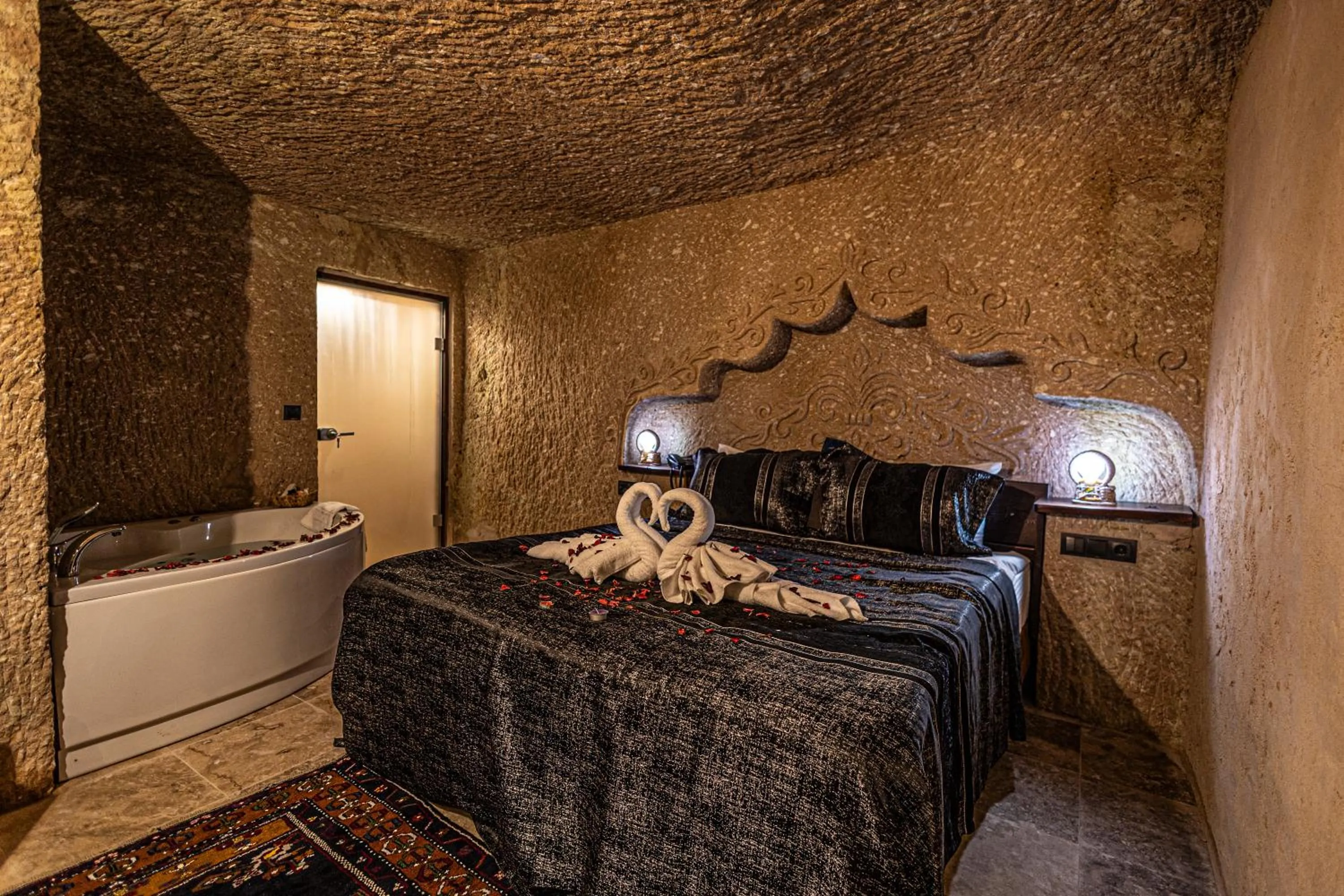 Quadruple Room in Zümrütü Anka Cave