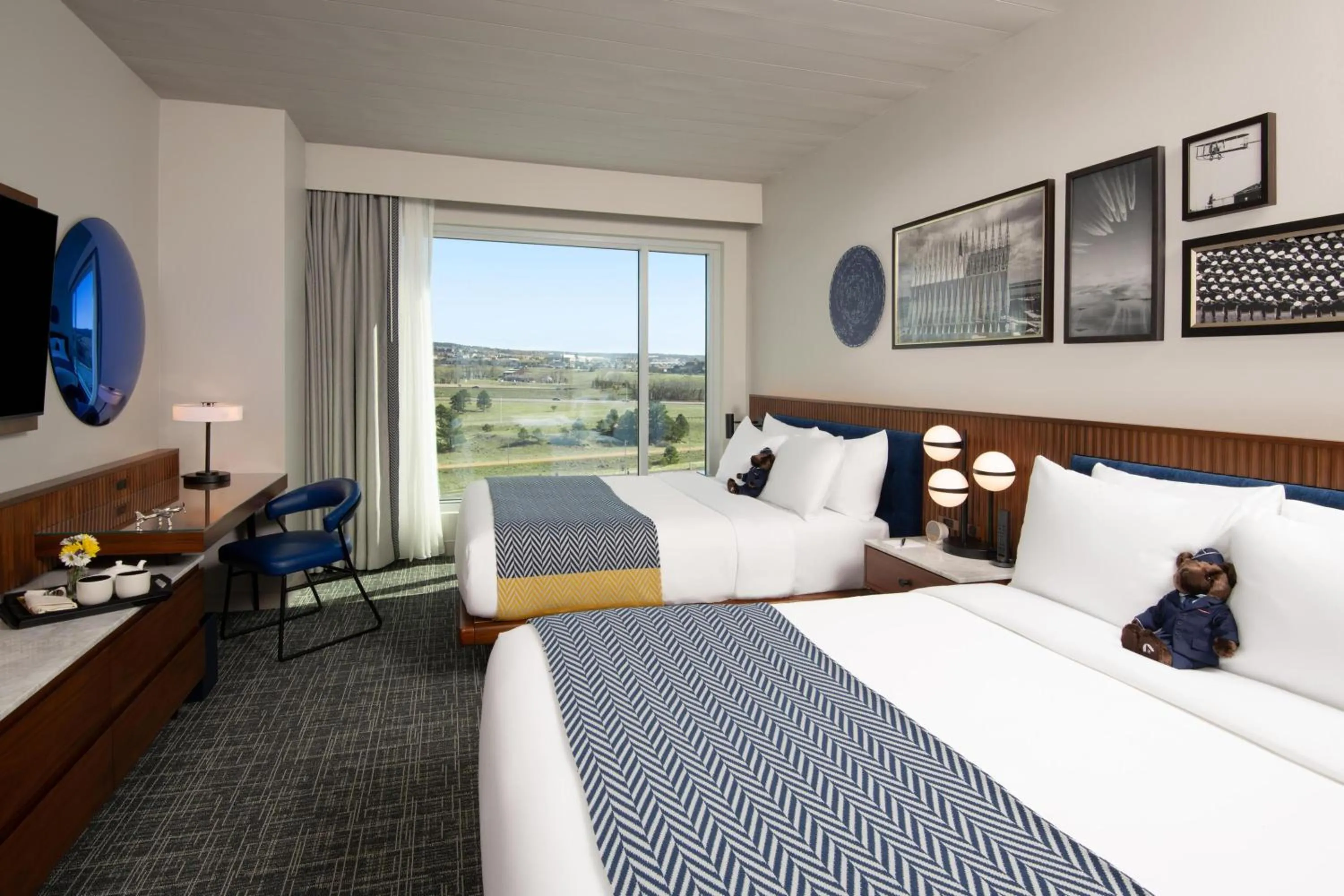 Standard Queen Room in Hotel Polaris